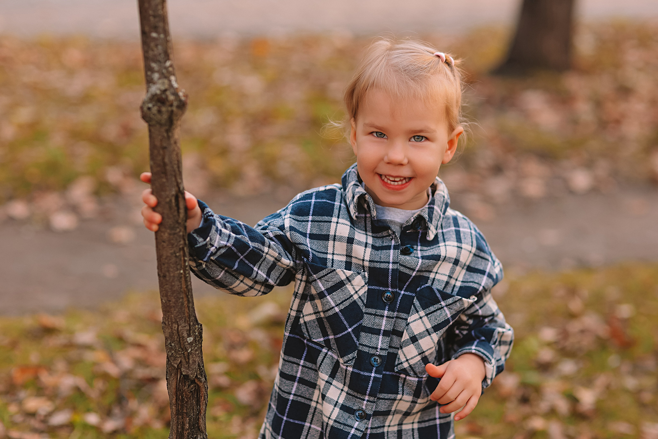 Осень. Семейный фотограф Тюмень, фотограф на роды Салмина Мария
