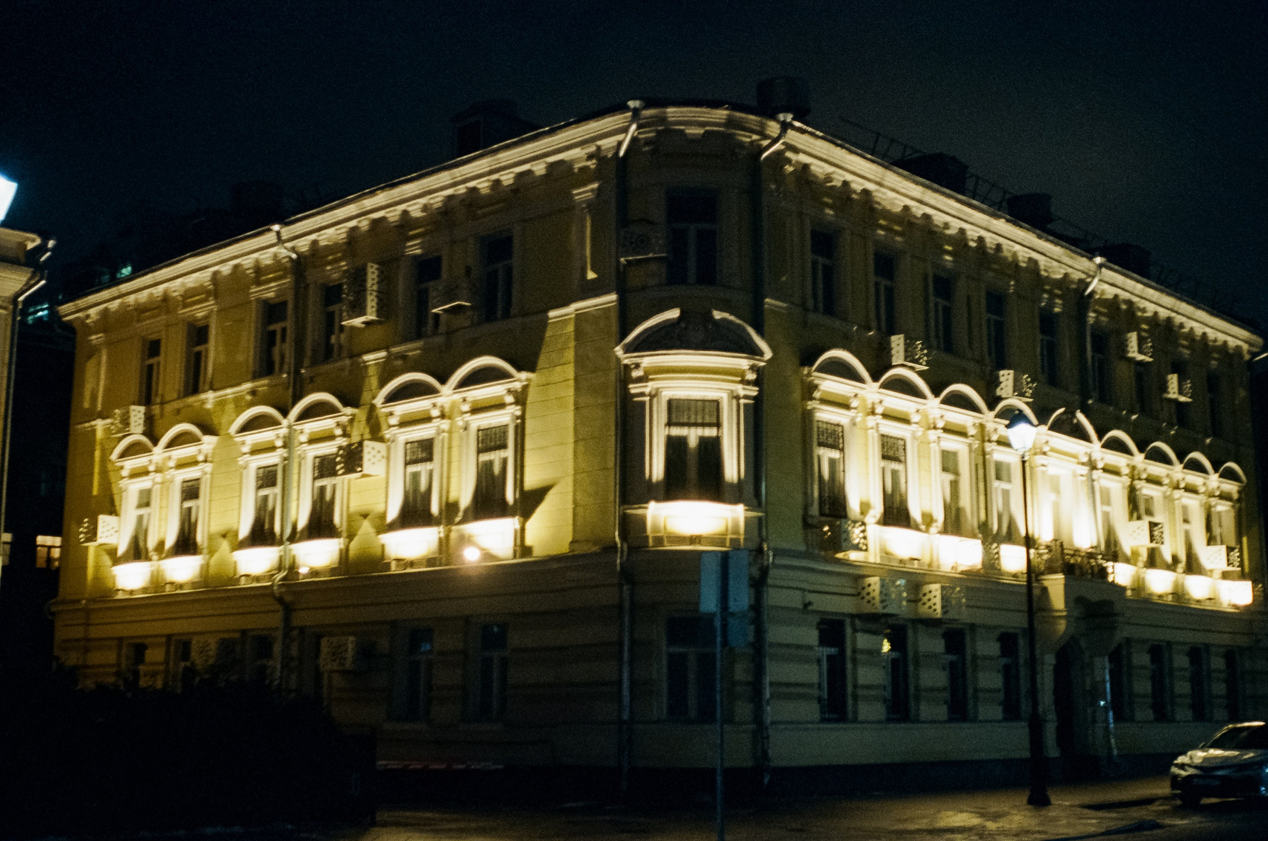 Zeiss Ikon Contessa — Zeiss-Opton Tessar T 45 mm f/2.8 / Wonder 500T (Kodak Vision 3 500T) @ISO 800