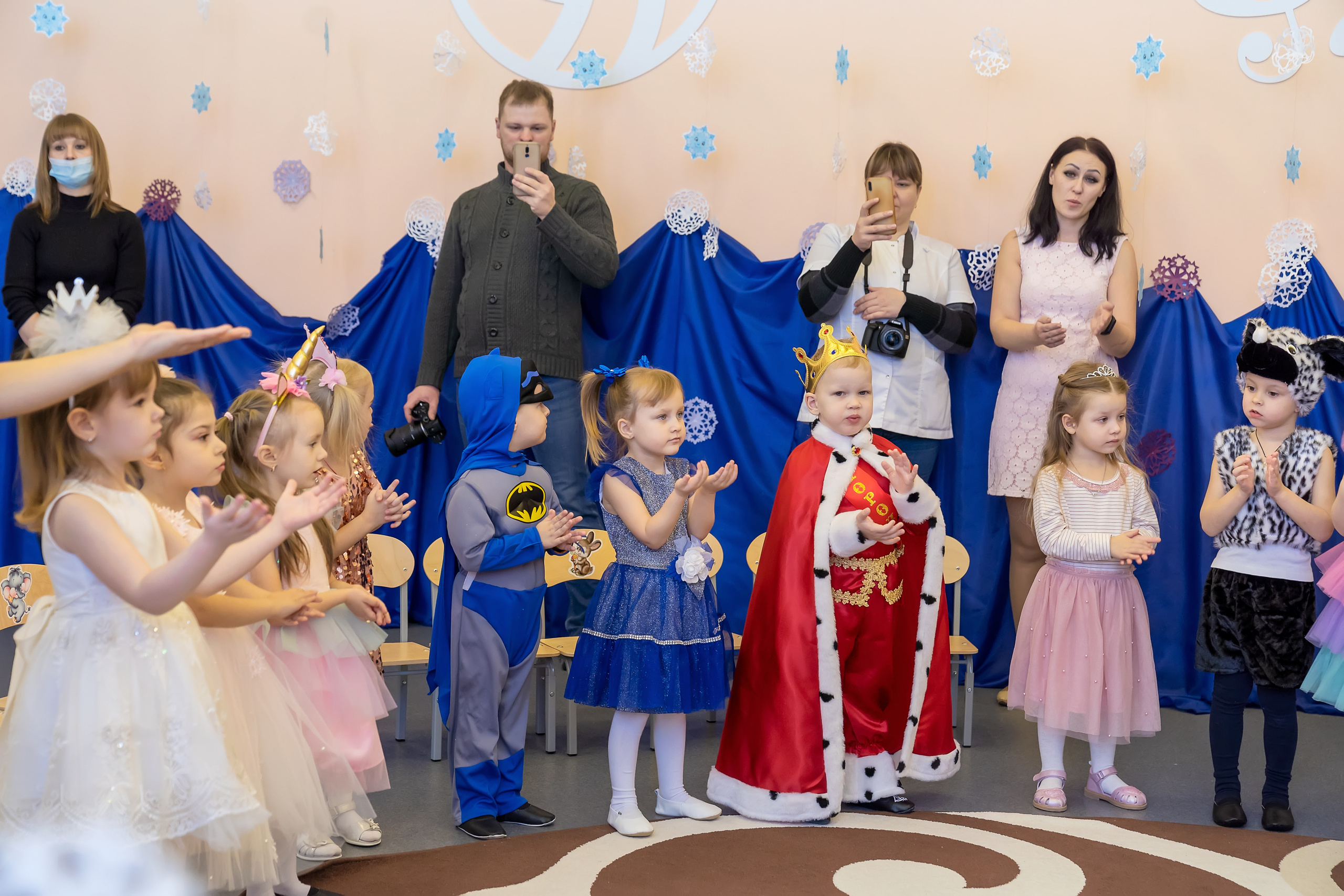 Утренник в детском саду. Главная