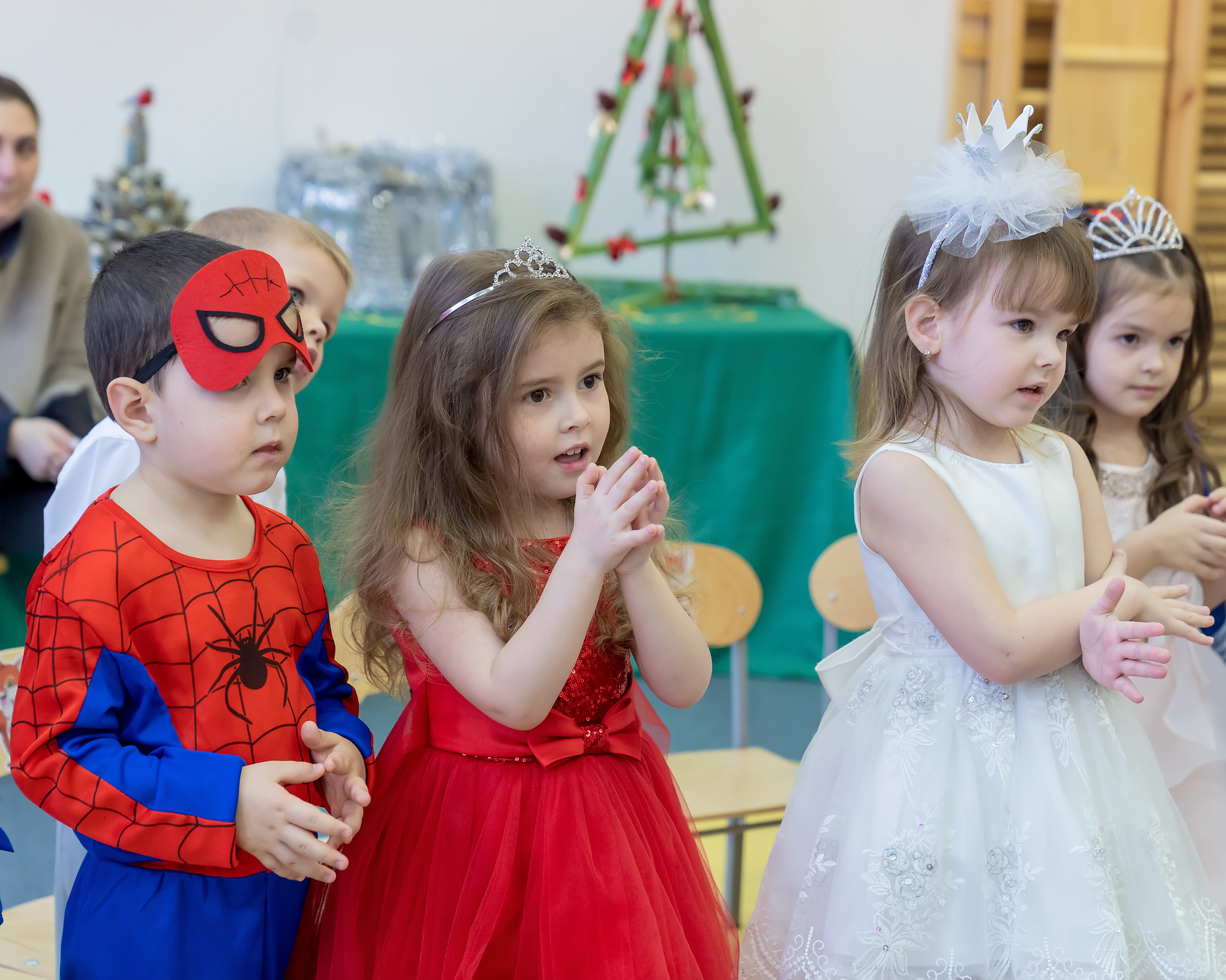 Утренник в детском саду. Главная