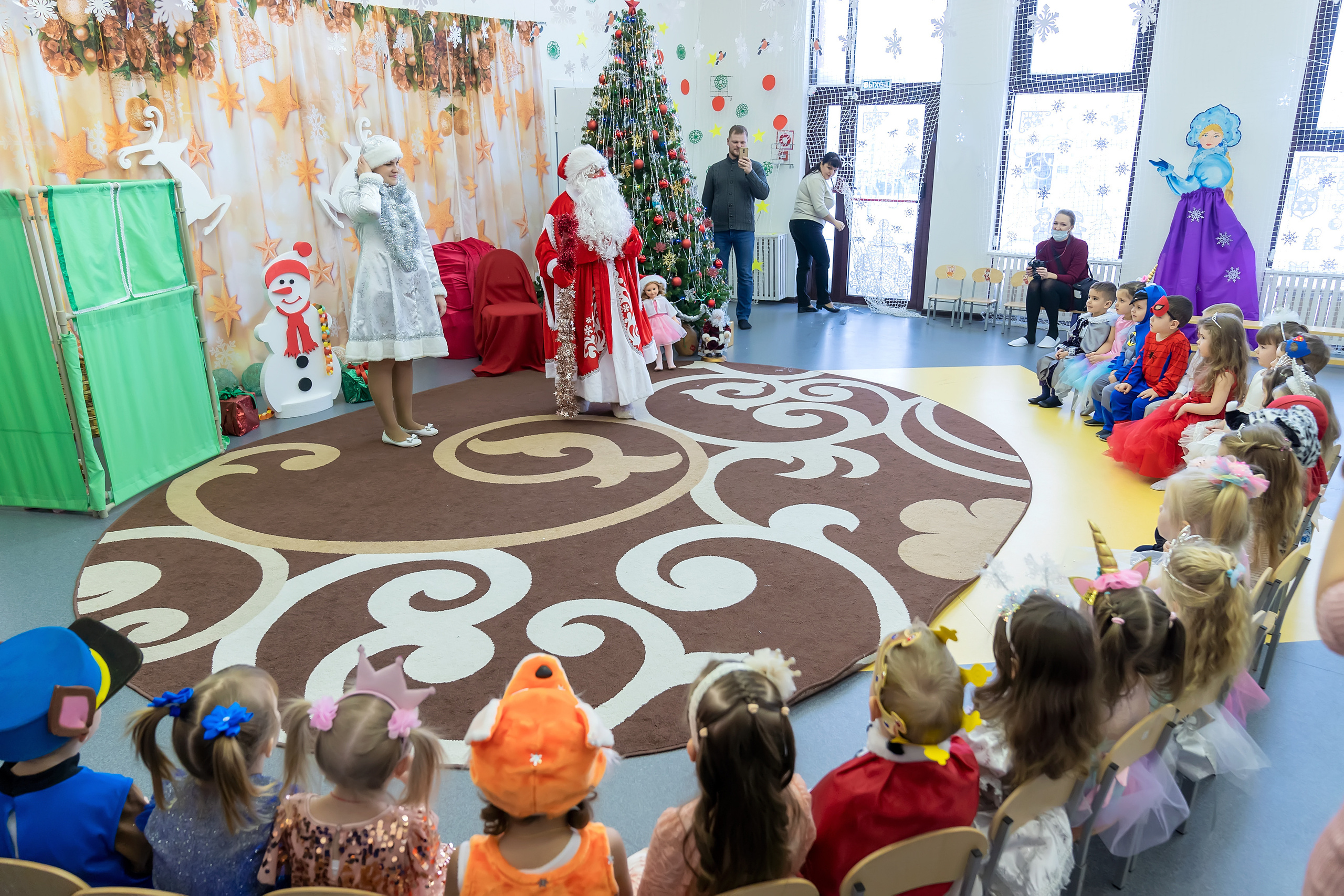 Утренник в детском саду. Главная