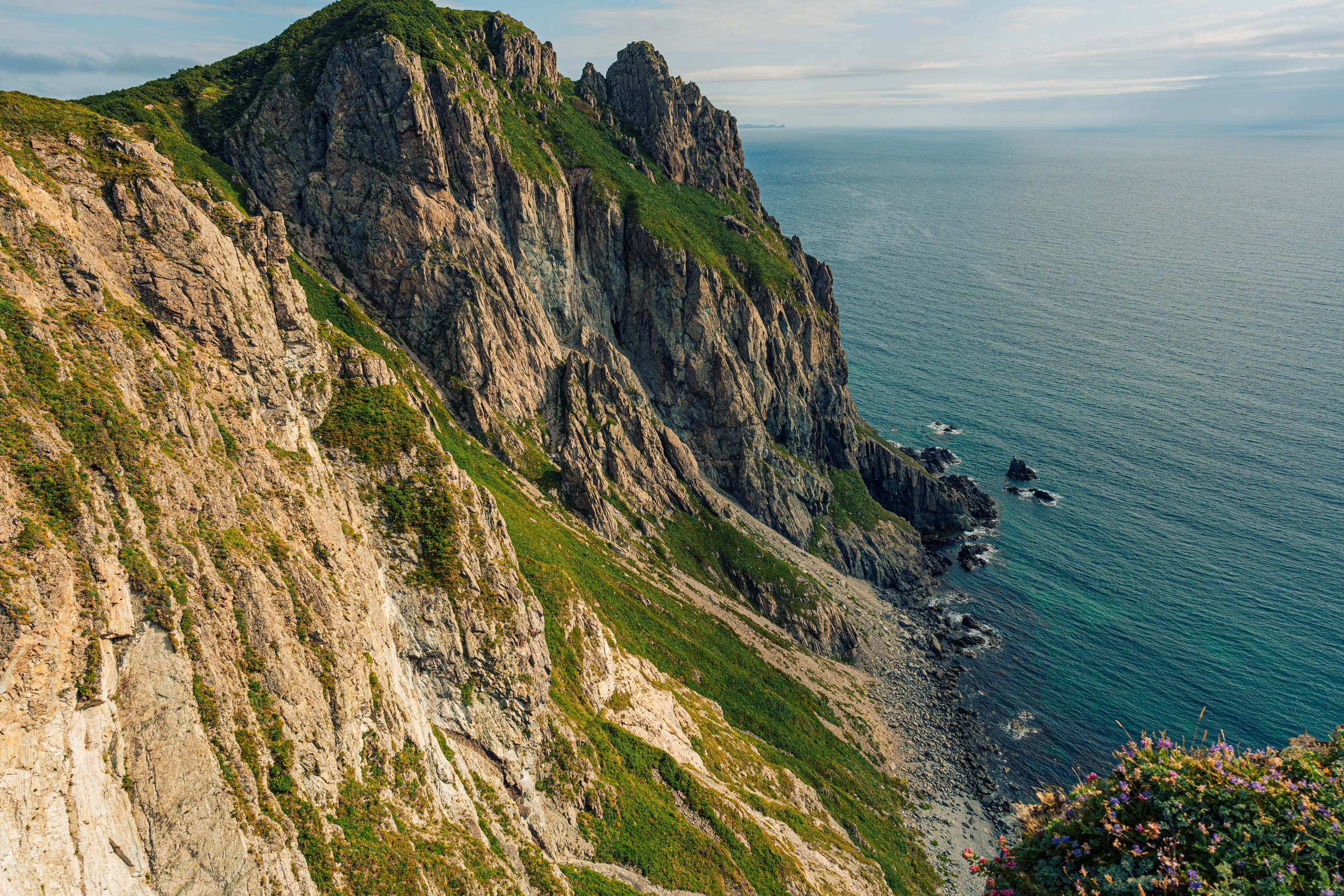 Мыс Четырех Скал. Иван Зайцев (IZIART) — создание культурного кода через фото и видео