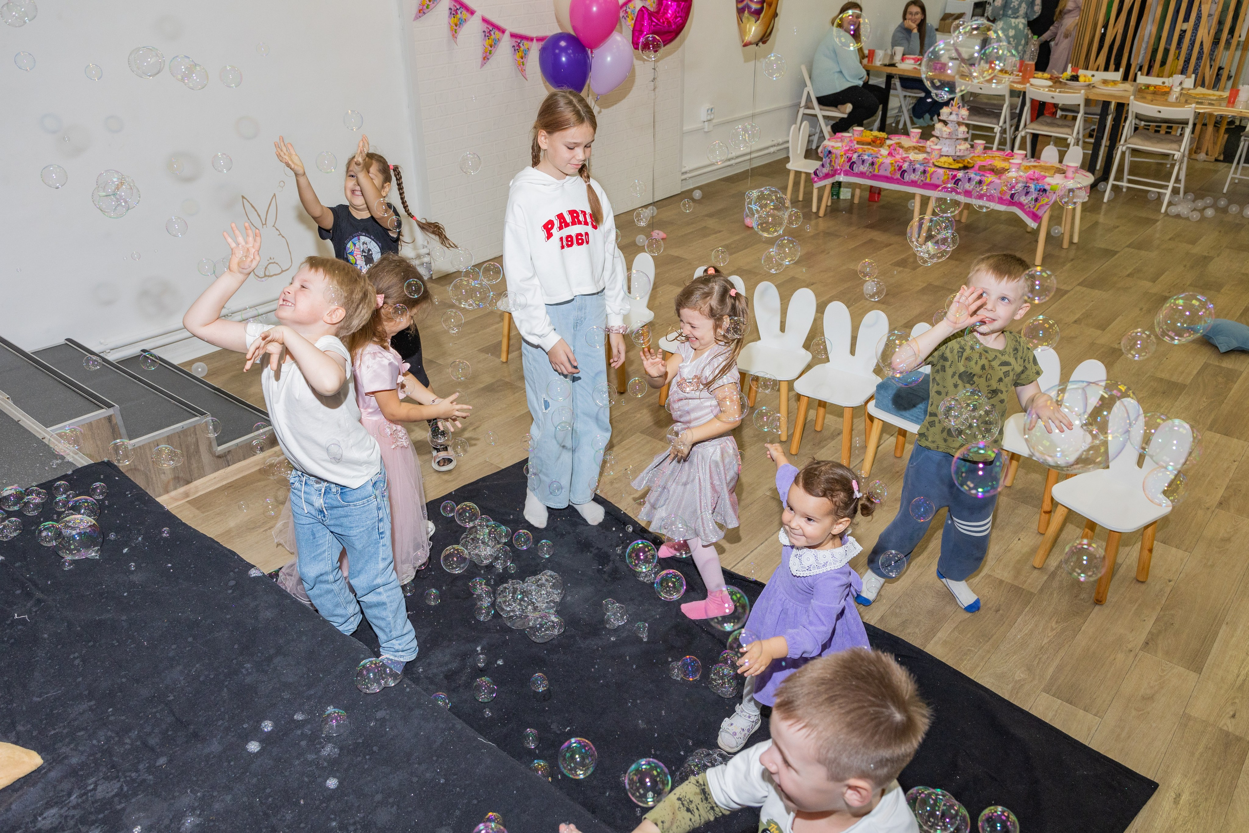 День Рождение Есении в Rabbit Holl. Выпускные альбомы во Владивостоке