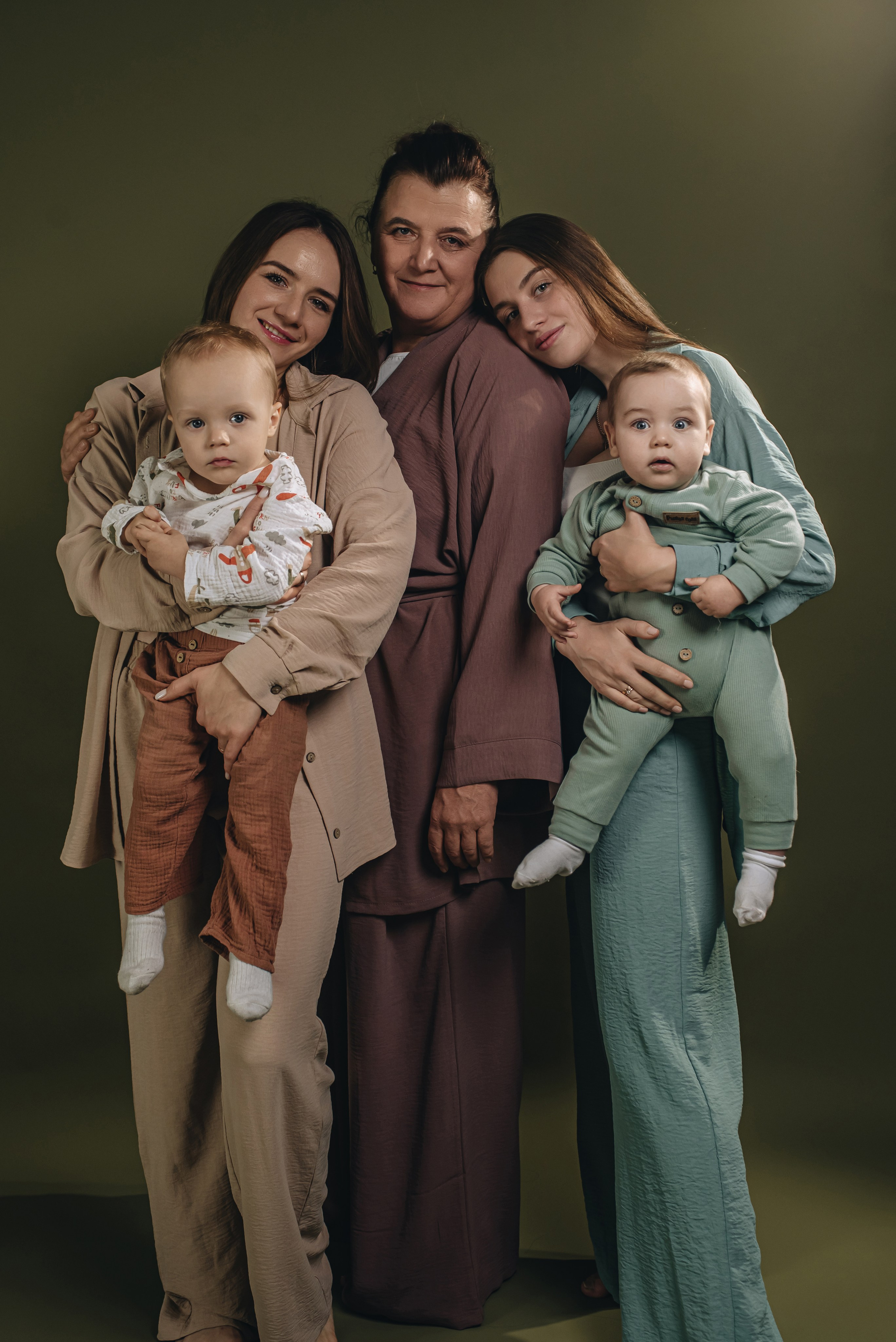 Семейная фисташковая