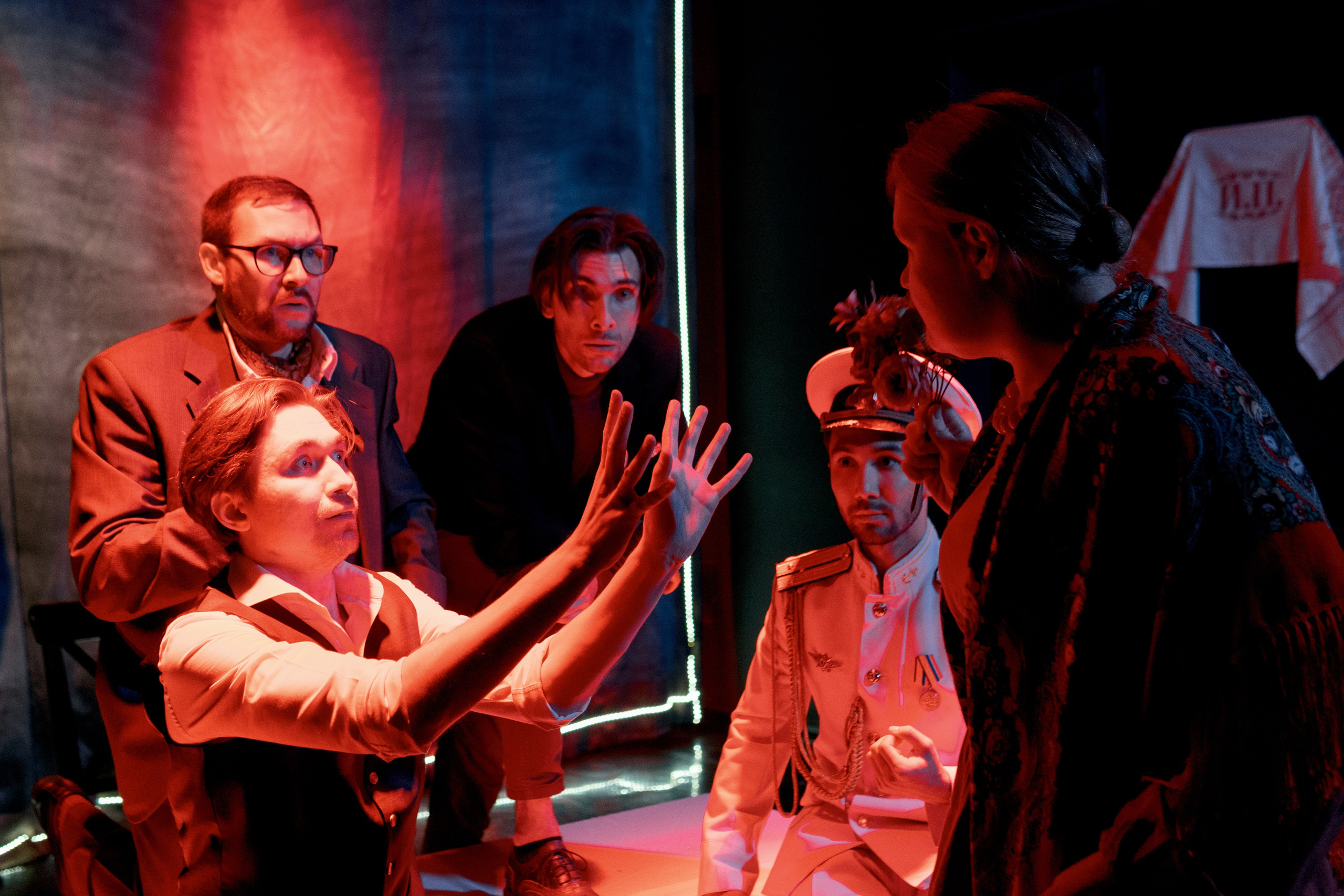 Спектакль «Женитьба». Репортажный и портретный фотограф Андрей Гаровский