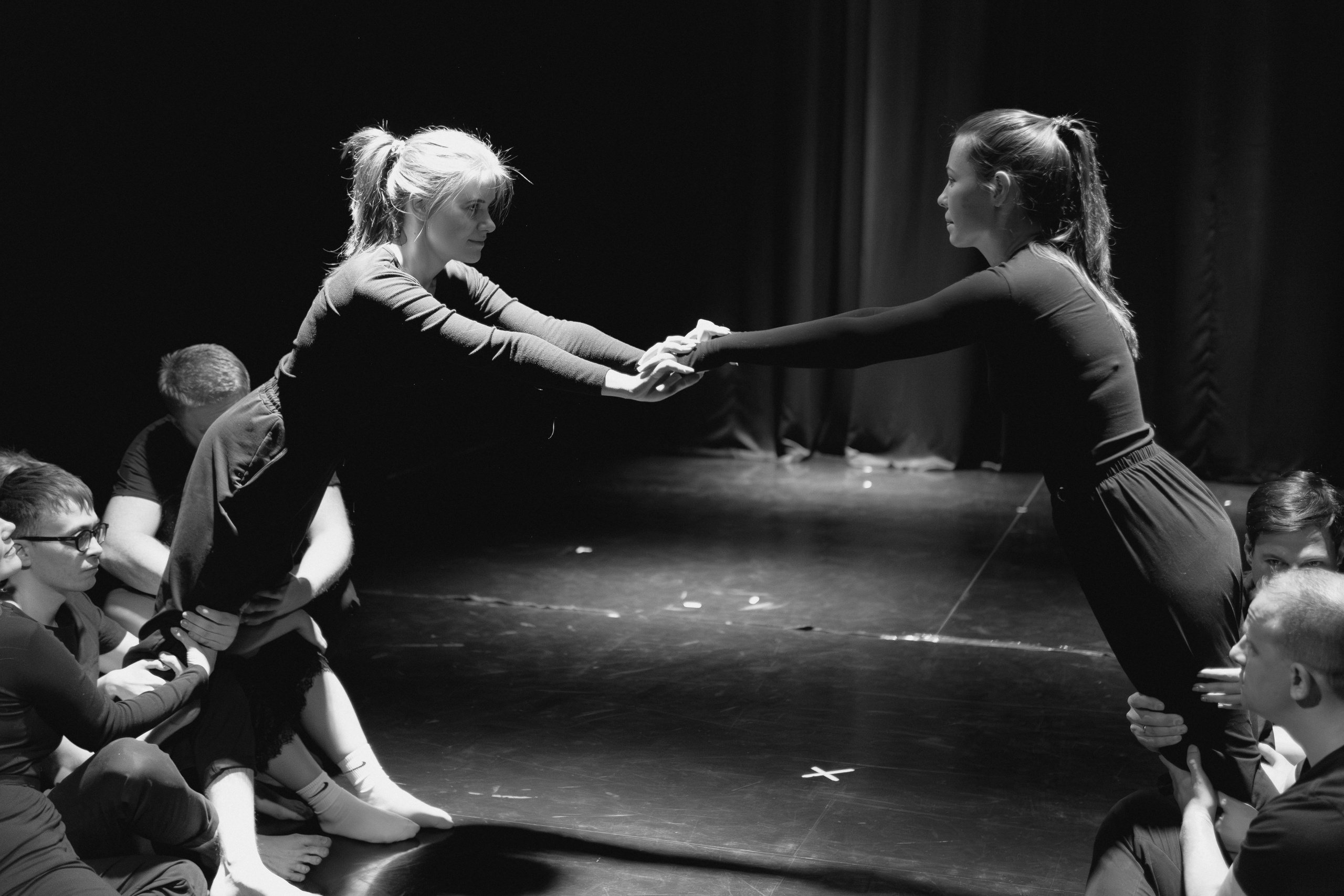 Показ группы Advanced 6 — Физический театр. Репортажный и портретный фотограф Андрей Гаровский