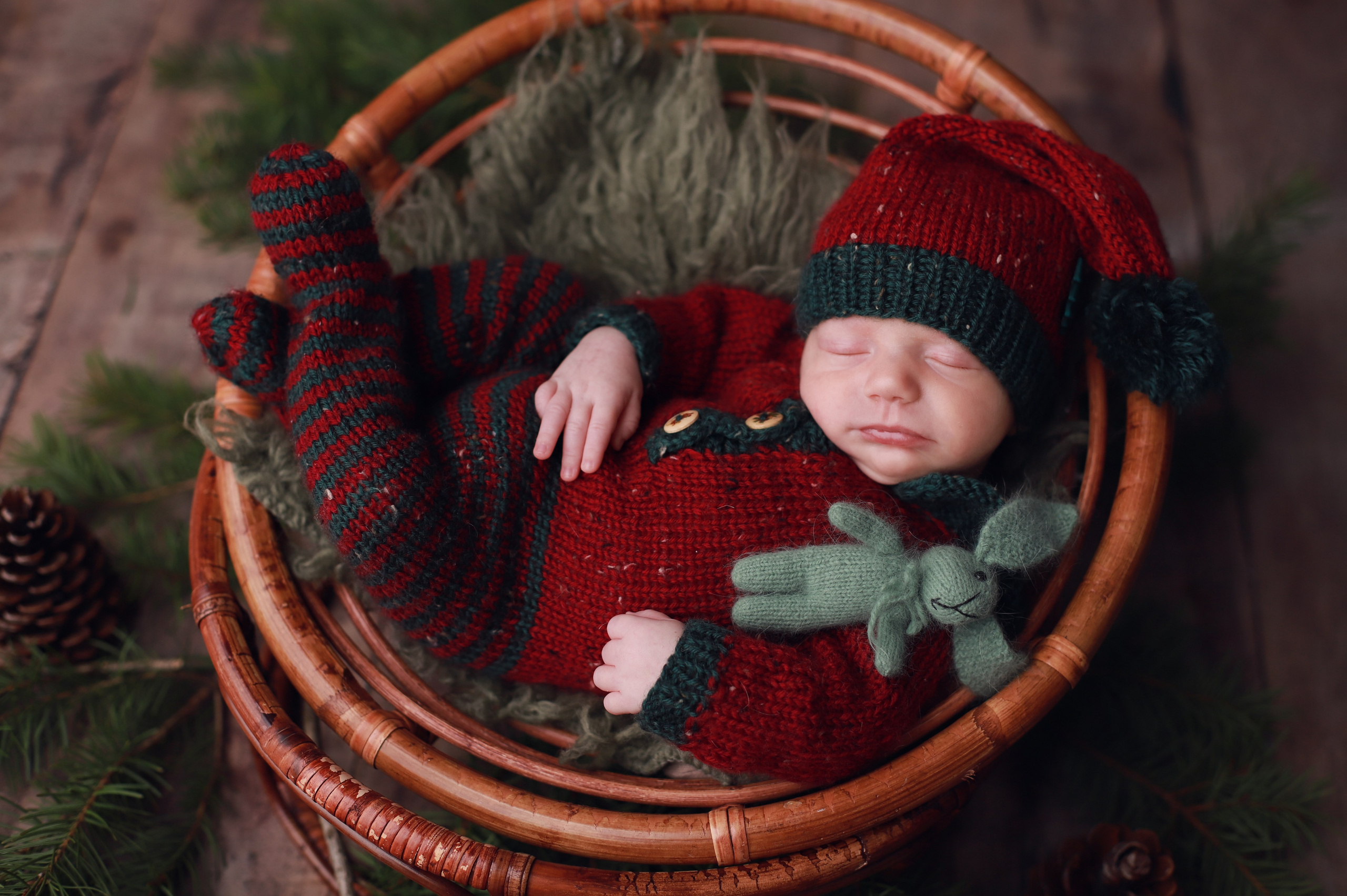 Фотограф новорожденных в г. Россошь Виктория Нечепуренко