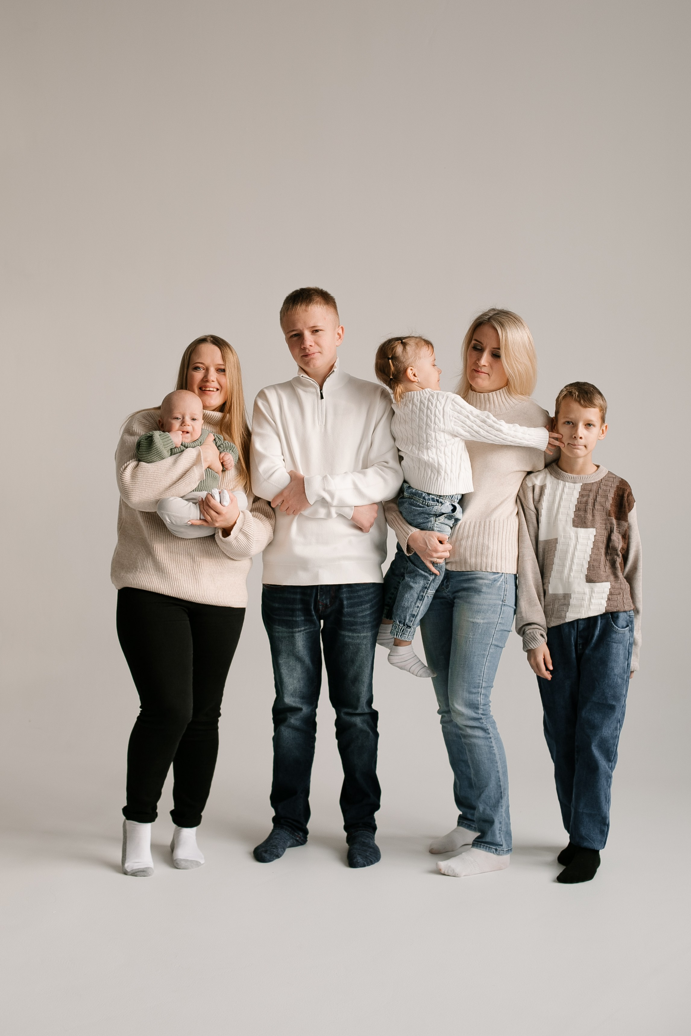 Большая семья Веры. Свадебный, семейный и детский фотограф в г. Абакан респ. Хакасия Любов