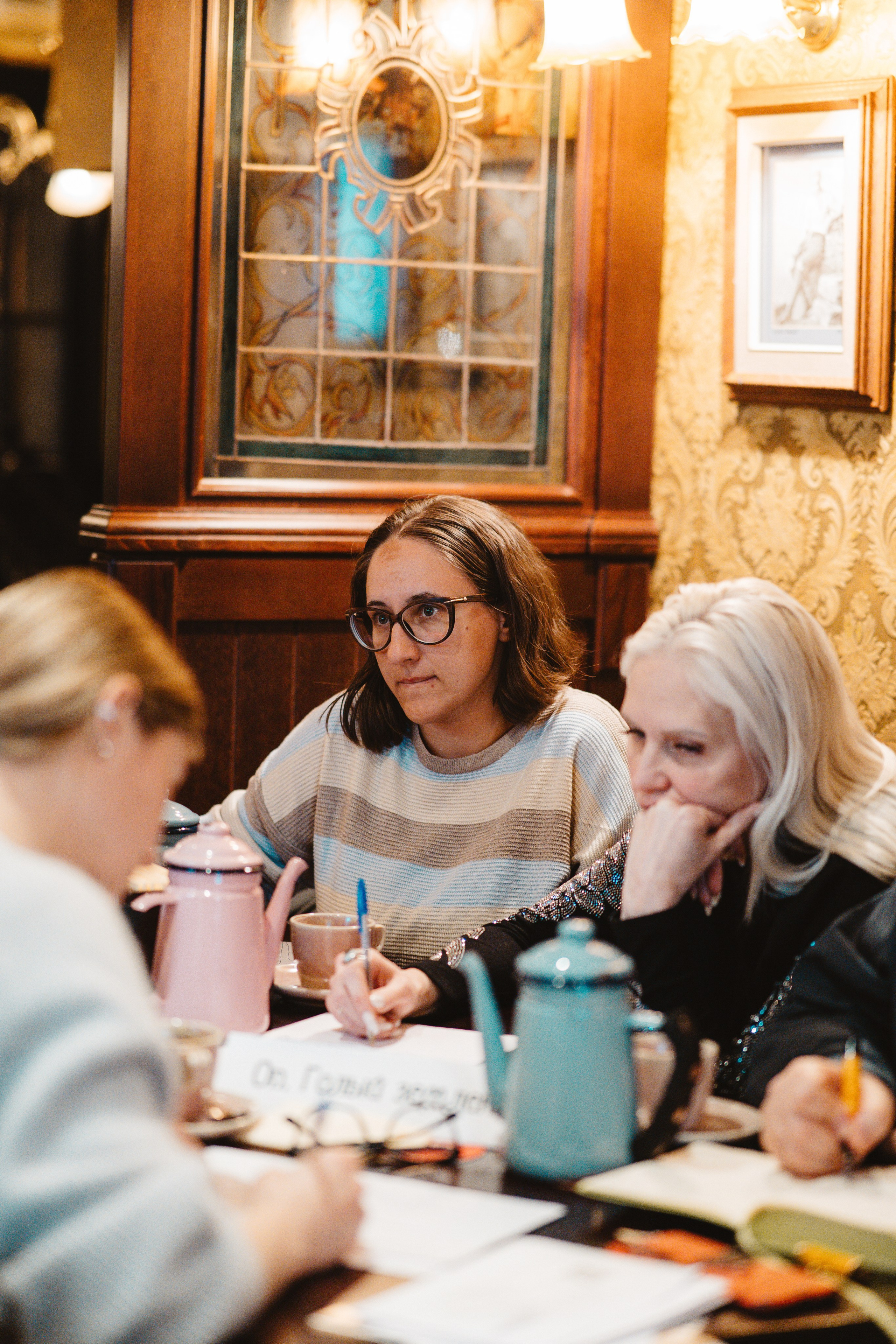 Intellectual games. Я занимаюсь событийной, свадебной, товарной, студийной… фотографией