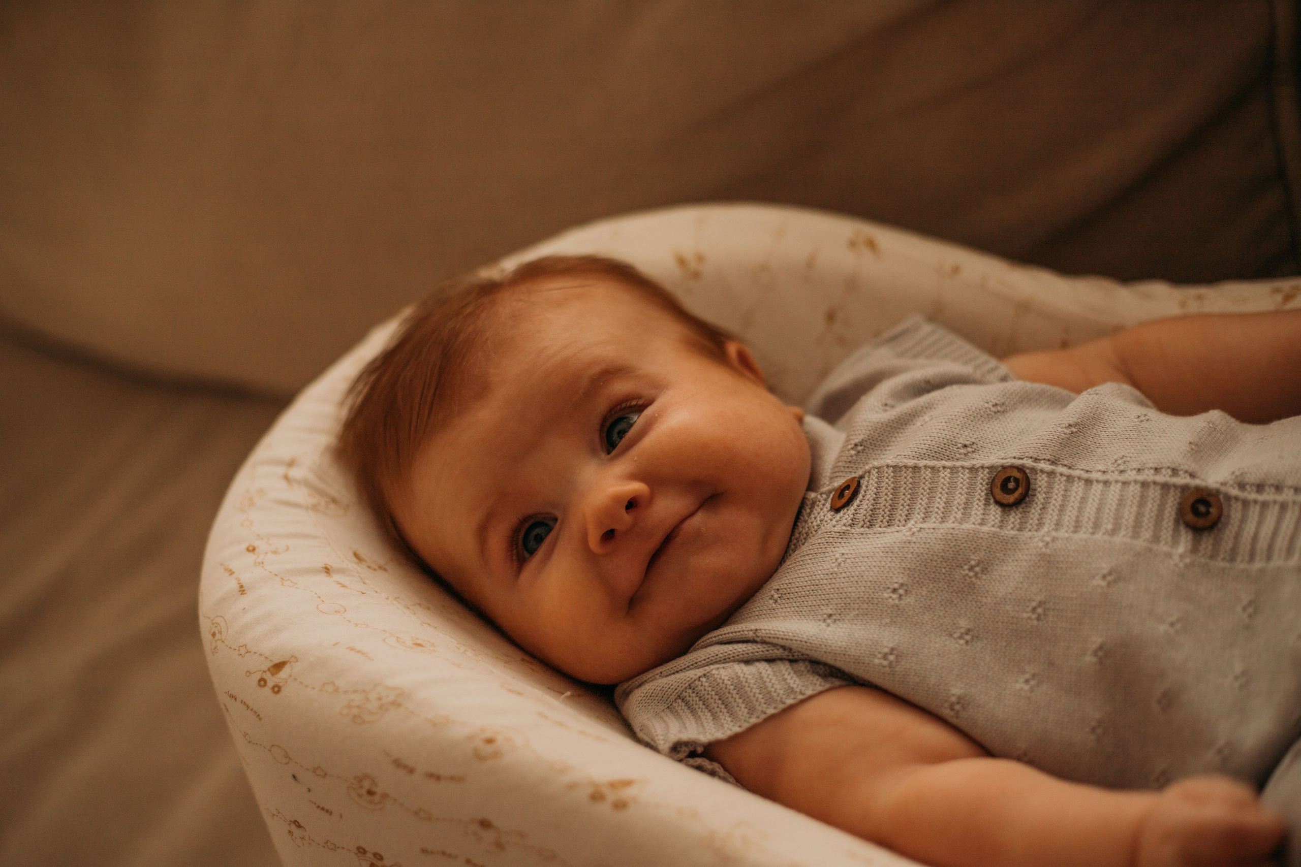 Домашняя съемка семьи Ксении. Венера Гайн. Репортажный фотограф  Тюмень. Обучение фотографии с 0