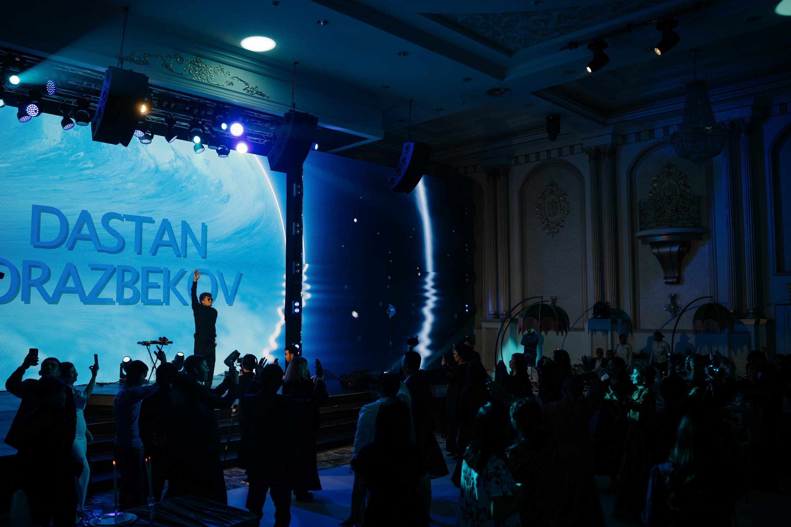 Ay-Dana Uzatu. ___________________________________________________