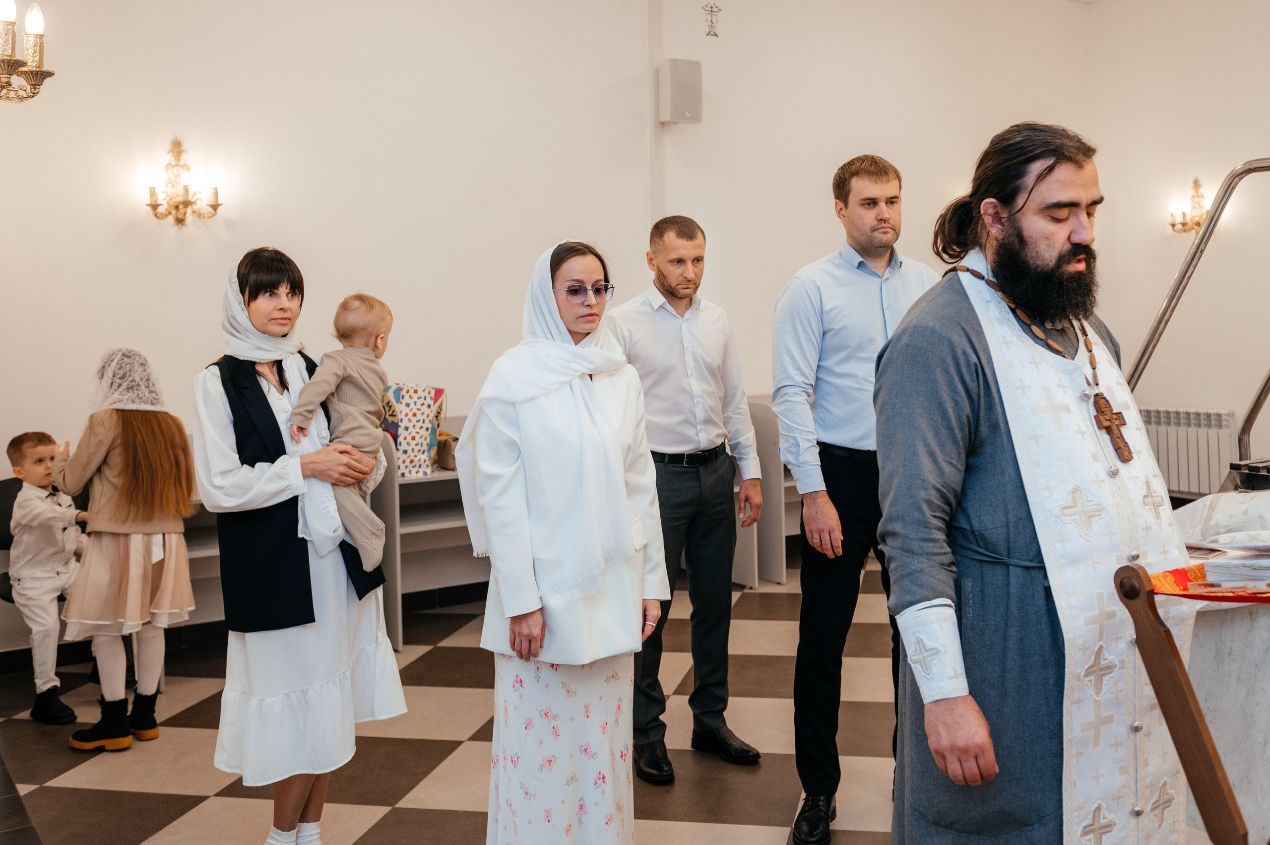 Крещение Никиты. Александро- Невский Собор. Свадебный и семейный фотограф в Волгограде Семисотнова Камилла