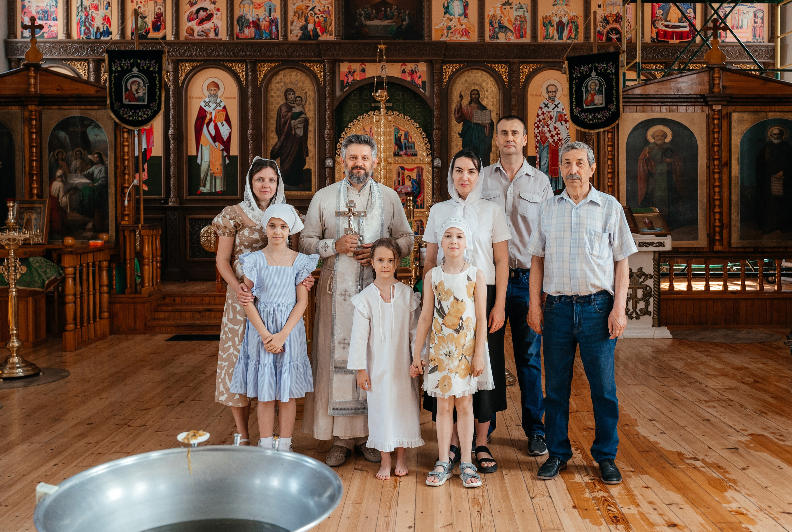 Крещение Киры. Храм Святителя Николая Чудотворца. Краснослободск. Свадебный и семейный фотограф в Волгограде Семисотнова Камилла