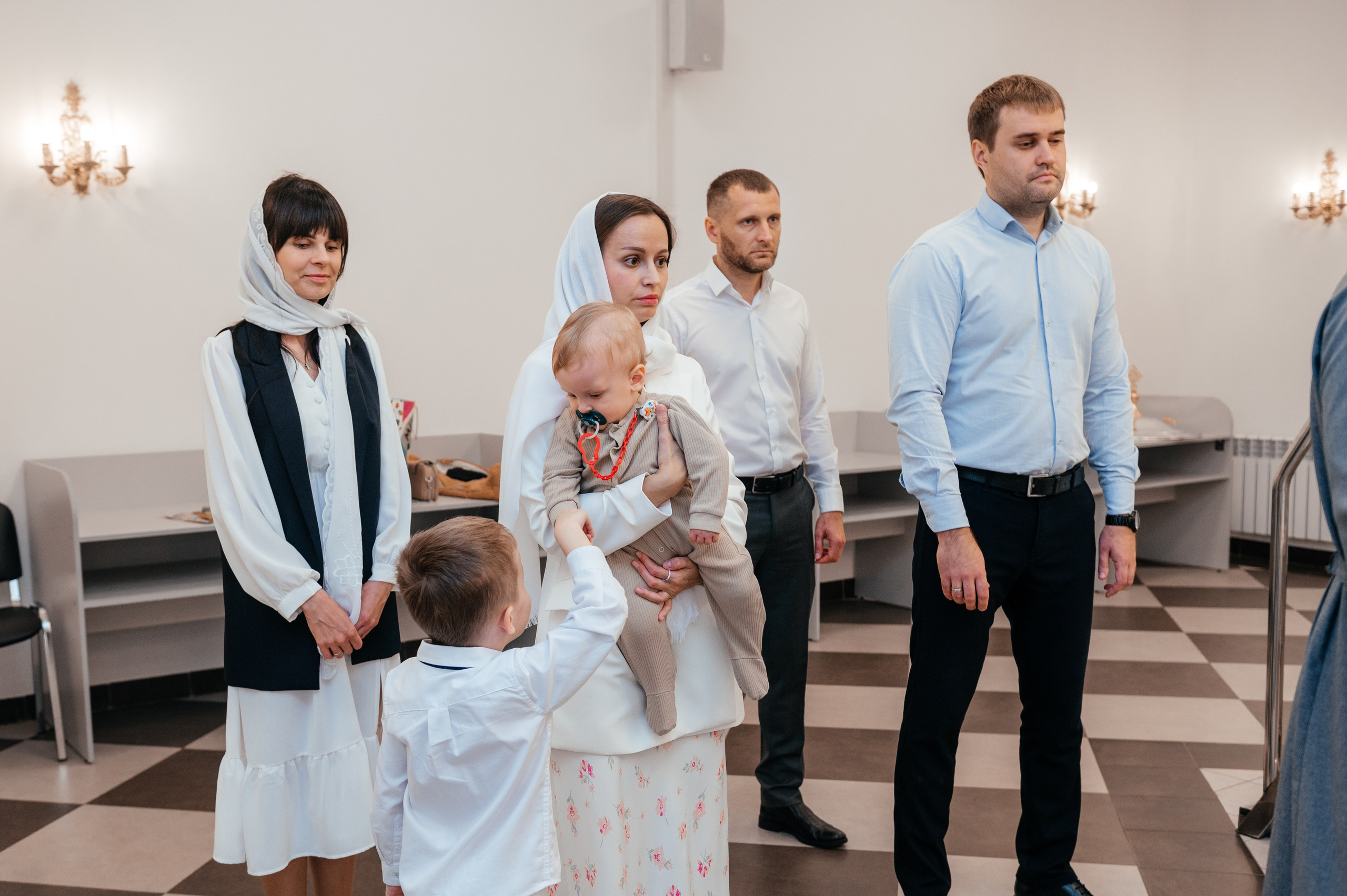 Крещение Никиты. Александро- Невский Собор. Свадебный и семейный фотограф в Волгограде Семисотнова Камилла