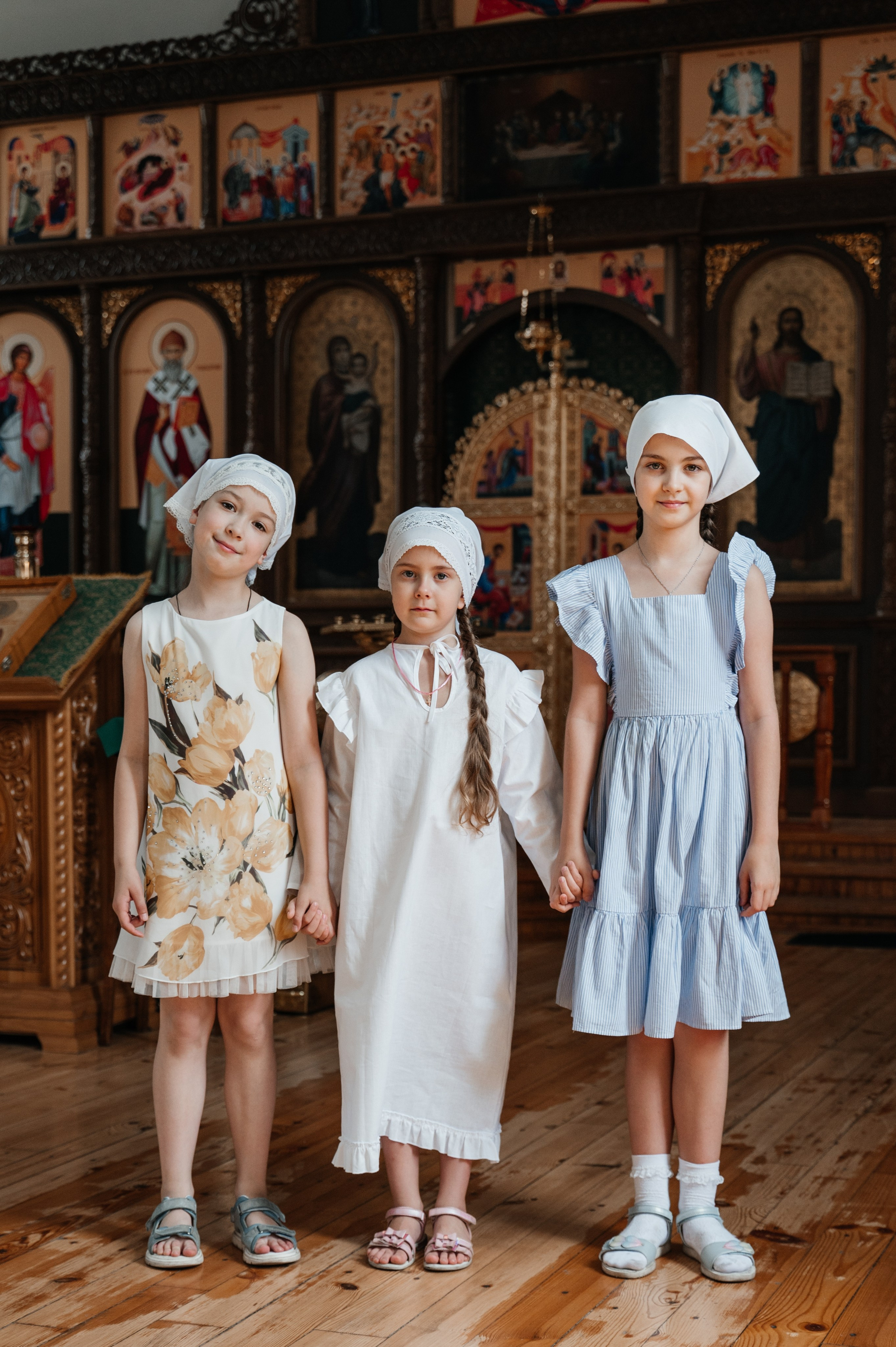 Крещение Киры. Храм Святителя Николая Чудотворца. Краснослободск. Свадебный и семейный фотограф в Волгограде Семисотнова Камилла