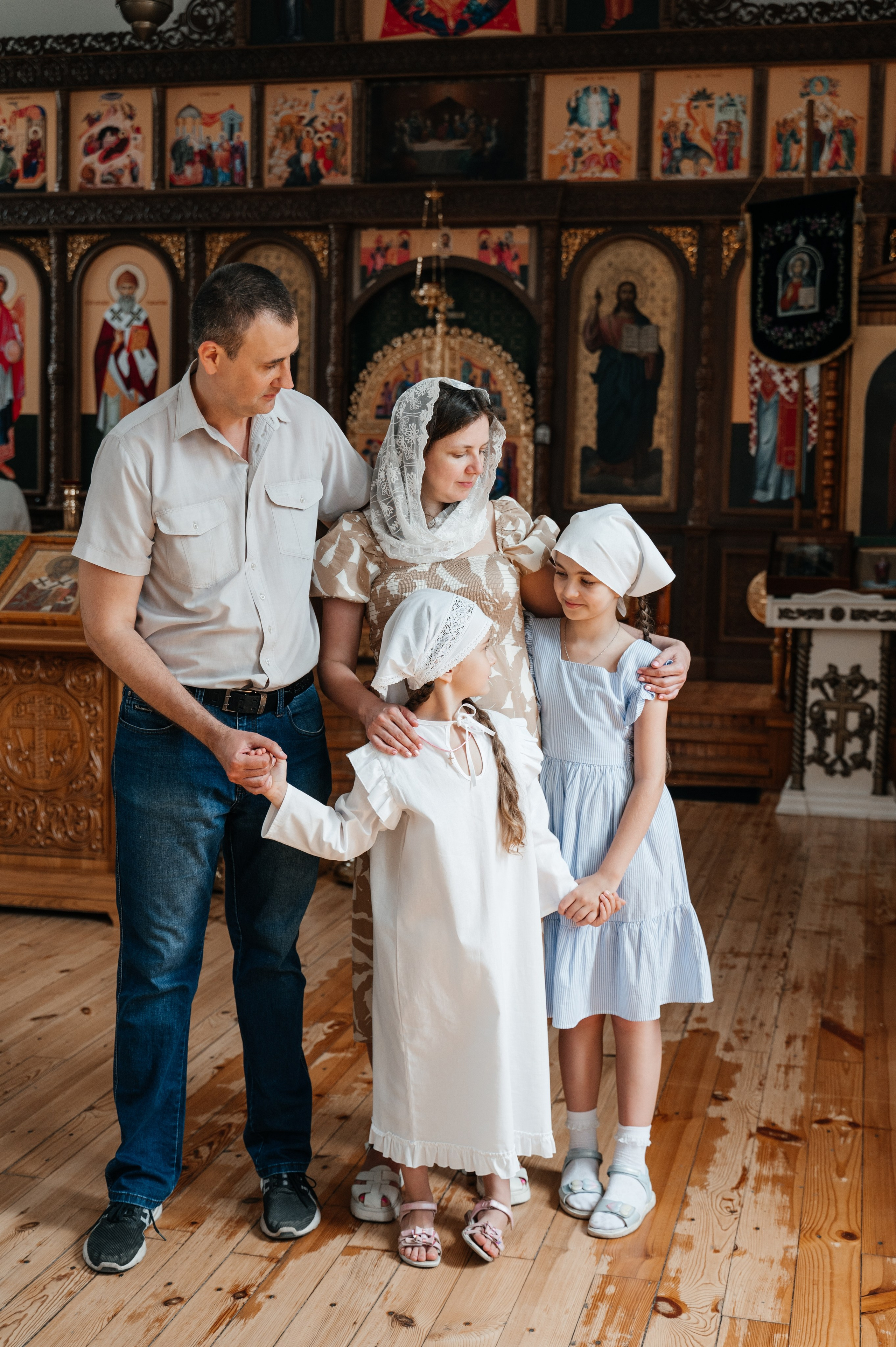 Крещение Киры. Храм Святителя Николая Чудотворца. Краснослободск. Свадебный и семейный фотограф в Волгограде Семисотнова Камилла