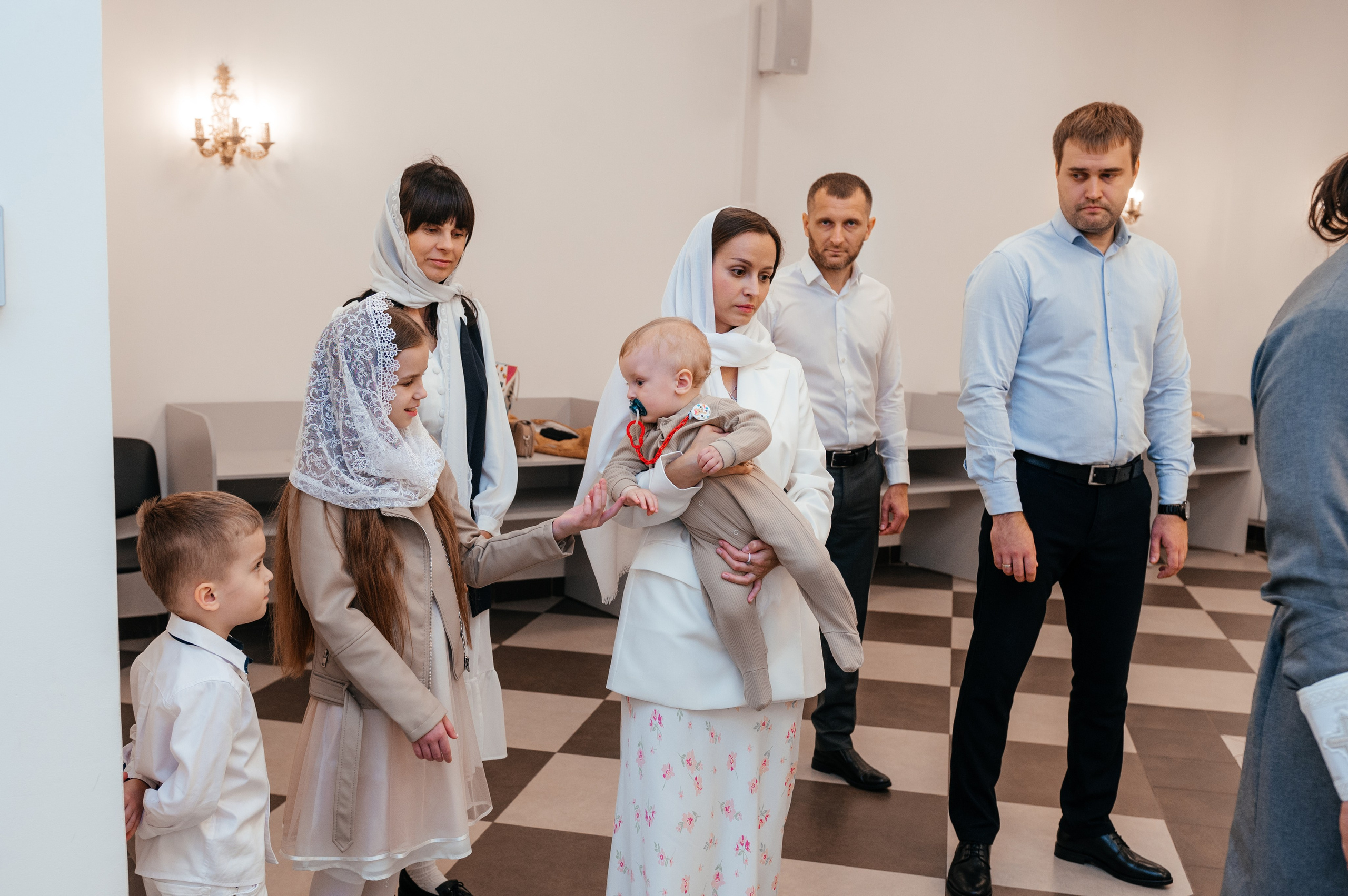 Крещение Никиты. Александро- Невский Собор. Свадебный и семейный фотограф в Волгограде Семисотнова Камилла