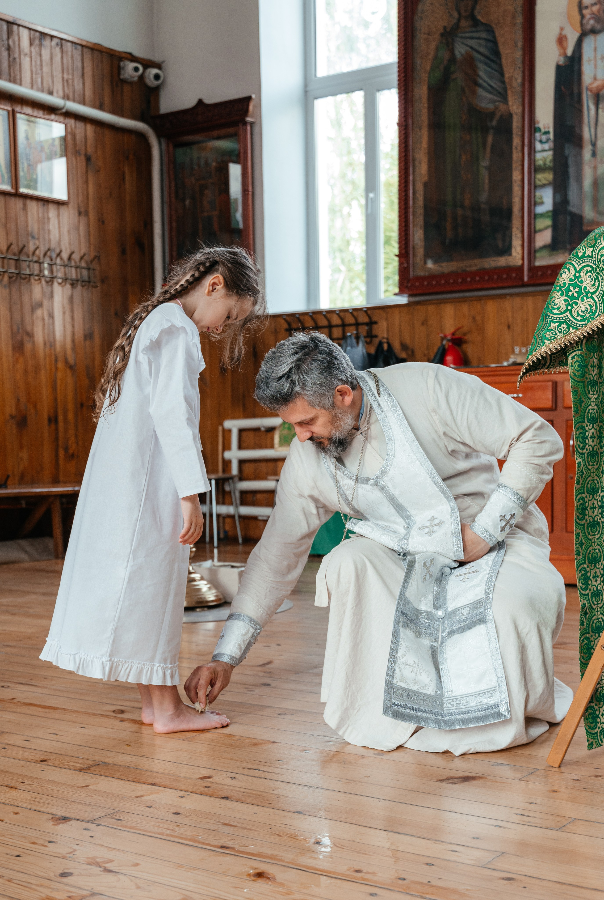 Крещение Киры. Храм Святителя Николая Чудотворца. Краснослободск. Свадебный и семейный фотограф в Волгограде Семисотнова Камилла