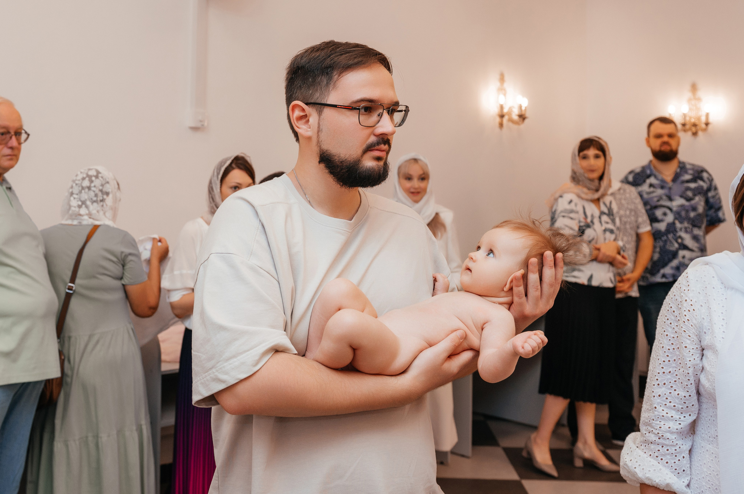 Крещение Ксении. Александро-Невский собор. Свадебный и семейный фотограф в Волгограде Семисотнова Камилла