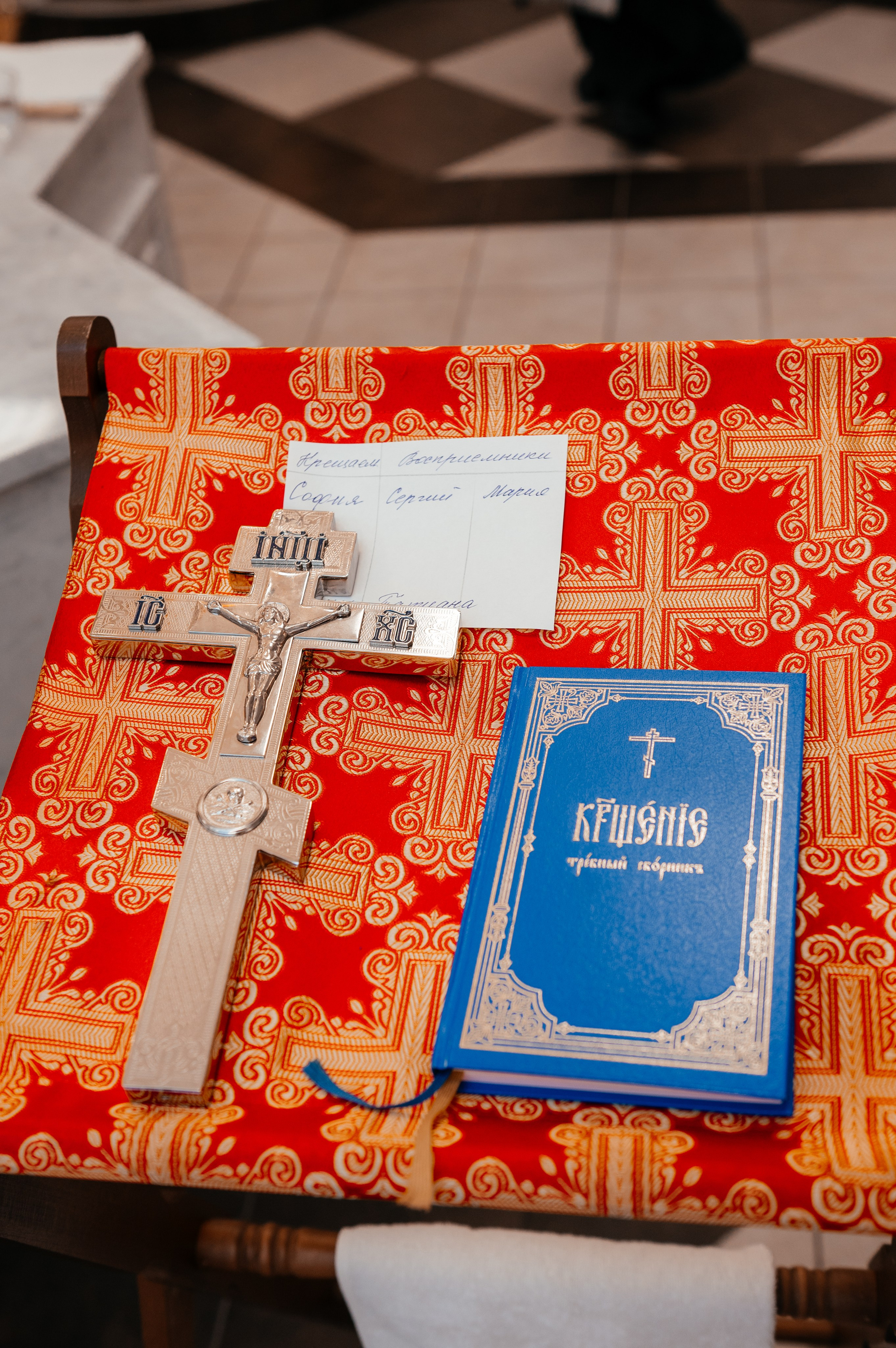 Крещение Ксении. Александро-Невский собор. Свадебный и семейный фотограф в Волгограде Семисотнова Камилла