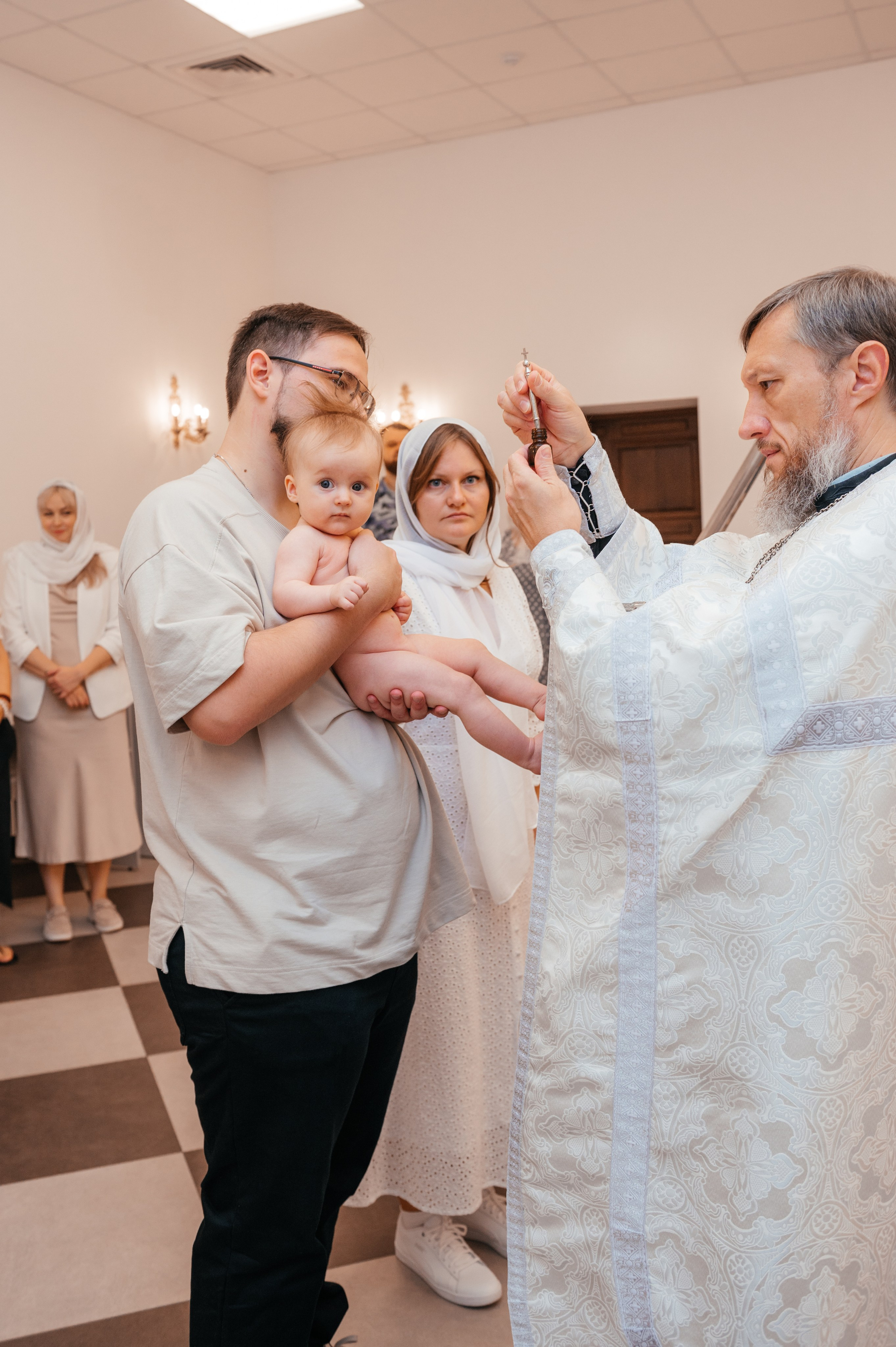 Крещение Ксении. Александро-Невский собор. Свадебный и семейный фотограф в Волгограде Семисотнова Камилла