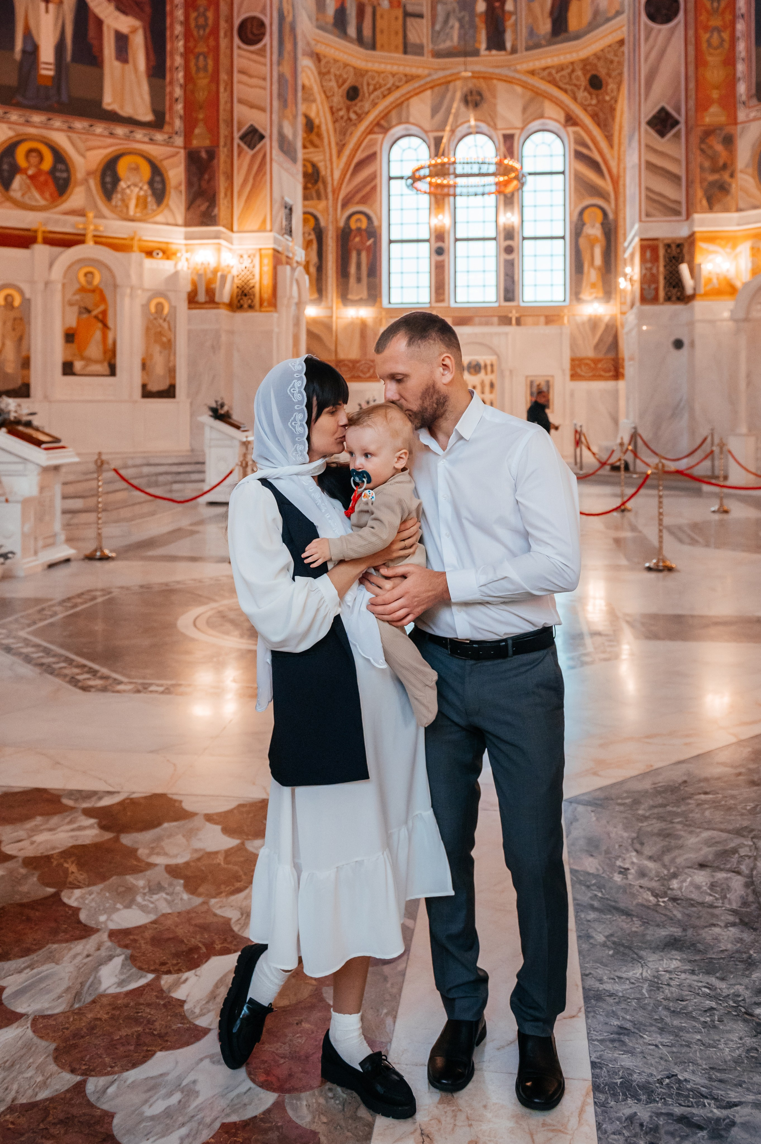 Крещение Никиты. Александро- Невский Собор. Свадебный и семейный фотограф в Волгограде Семисотнова Камилла