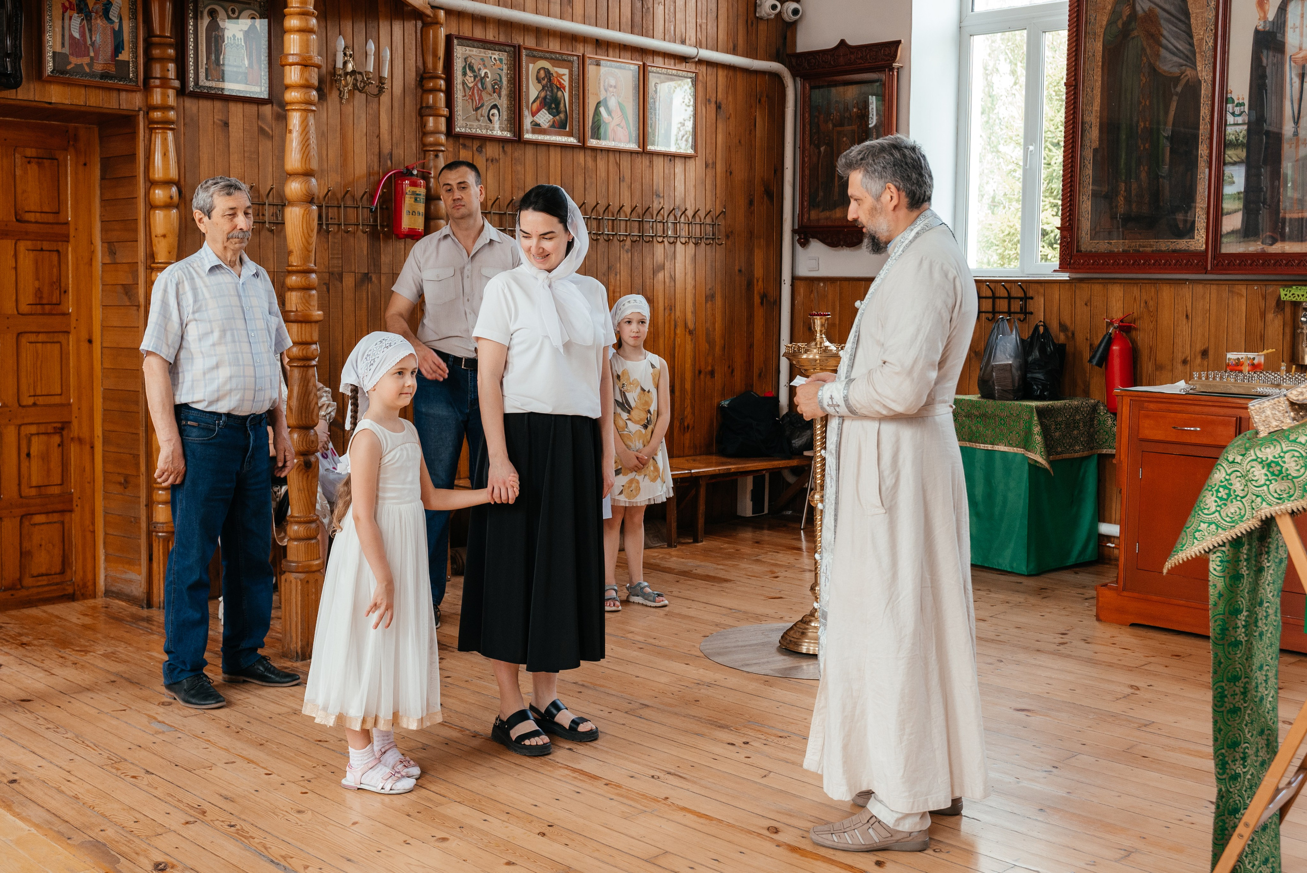 Крещение Киры. Храм Святителя Николая Чудотворца. Краснослободск. Свадебный и семейный фотограф в Волгограде Семисотнова Камилла