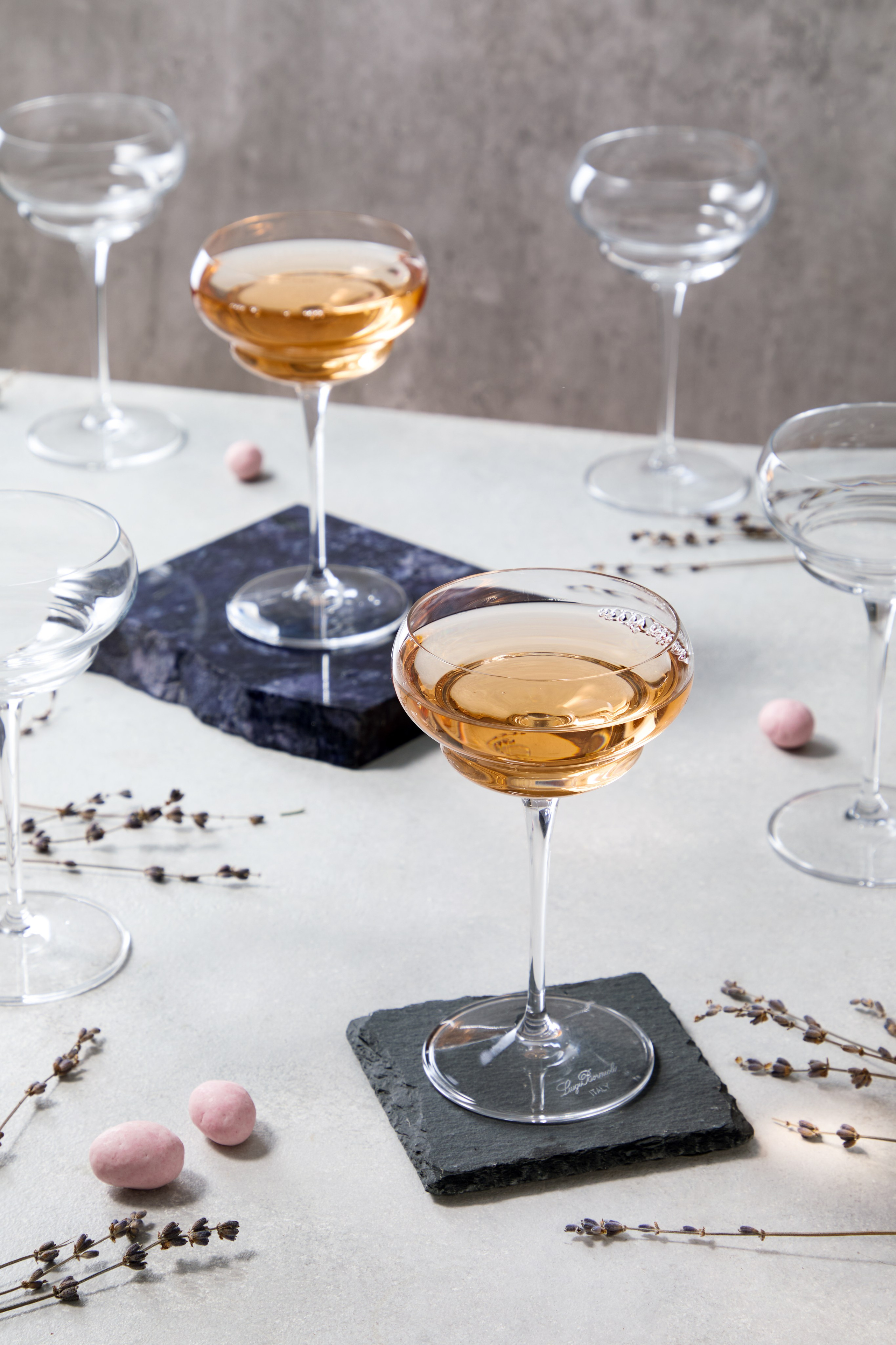 Стеклянные бокалы. Сайт о предметной, имиджевой и портретной фотографии, фотограф Фил Киреев