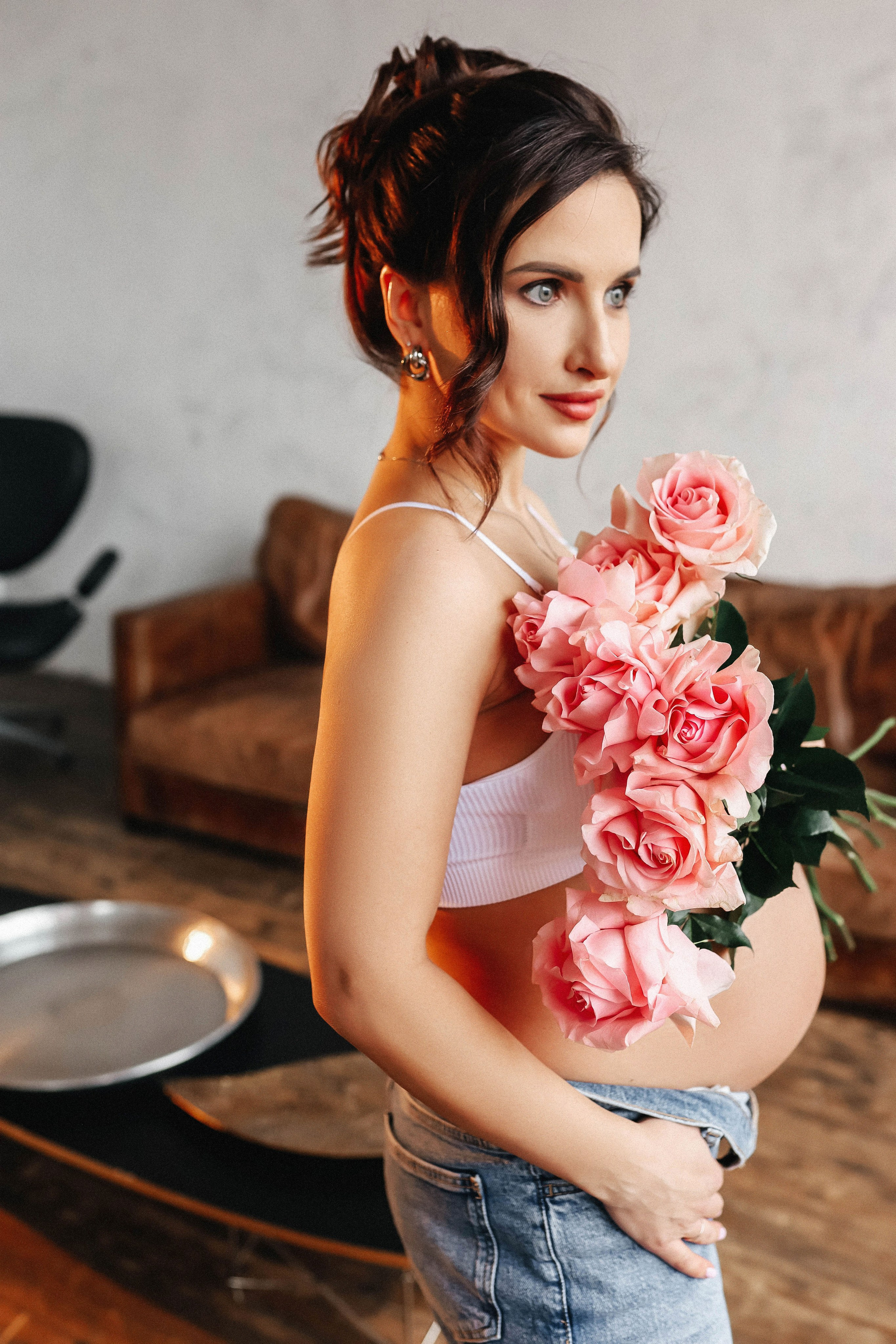 Фотосессия беременности в Москве в студии. Свадебный и семейный фотограф в Москве