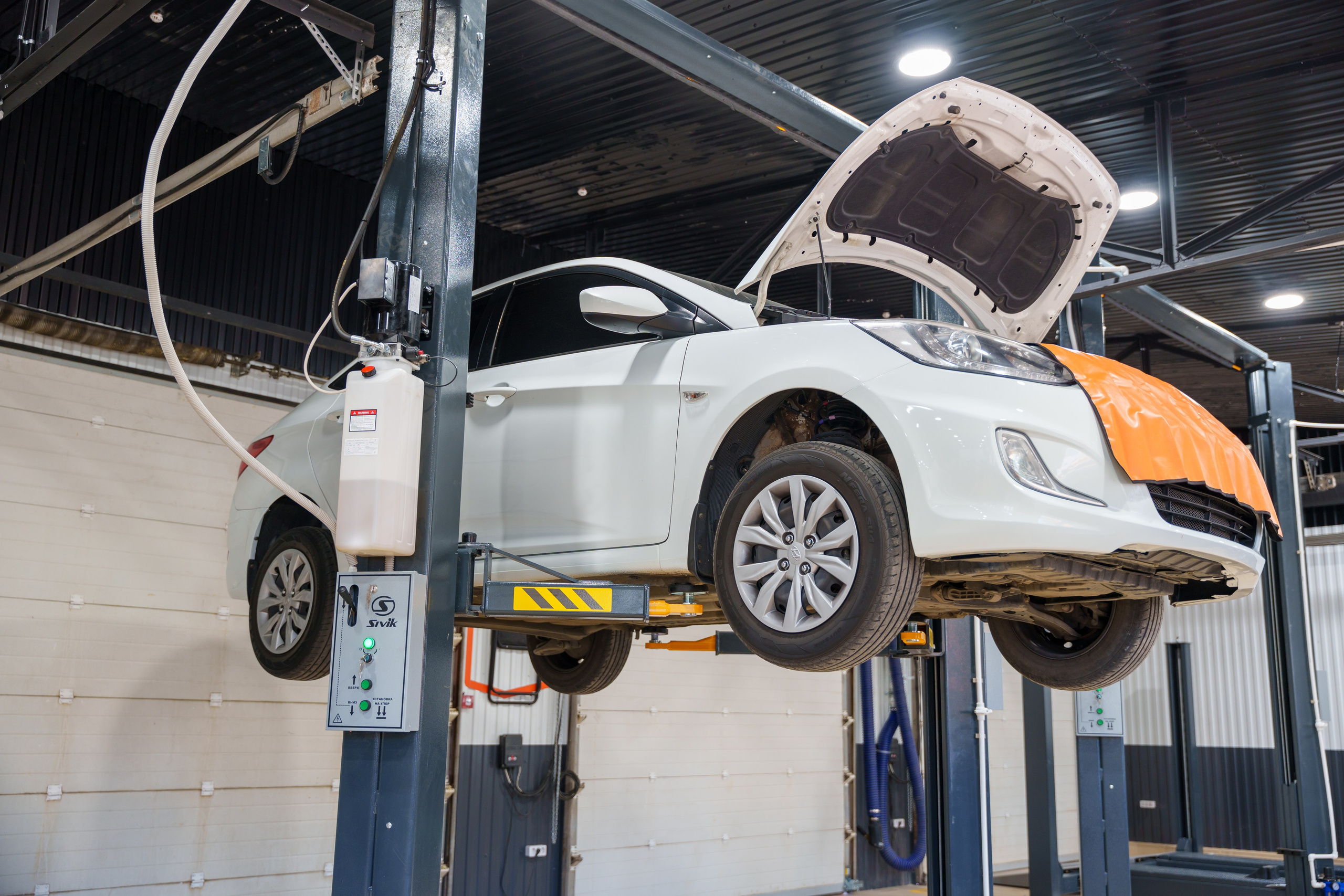 Интерьерная фотосъемка автосервиса Fit Service в Краснодаре — Профессиональная фотосъемка интерьера техцентра в Краснодаресеть СТО. Шедевры для Вас! Фотограф и Видеограф в Краснодаре Пахиев Руслан