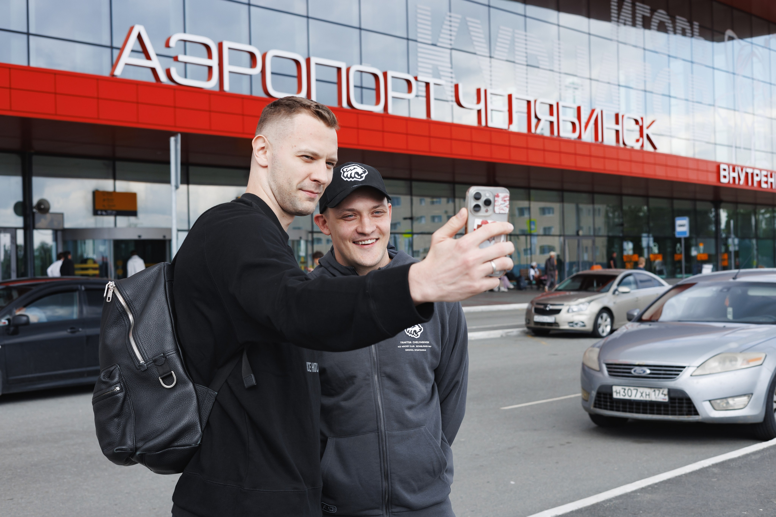 ХК Трактор. Встреча Александра Кадейкина и Андрея Светлакова