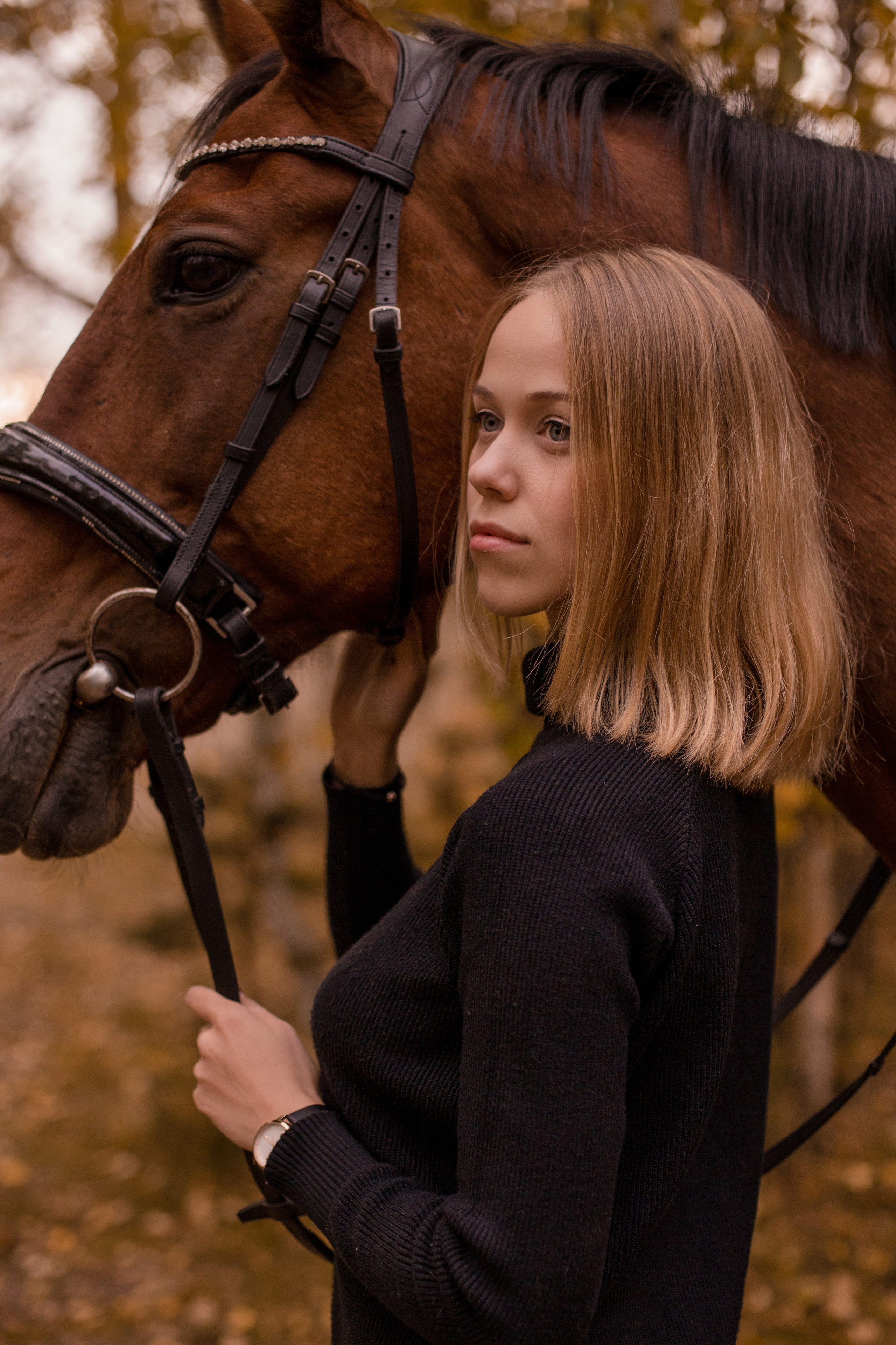 Фотосессия на море с трюковой лошадью