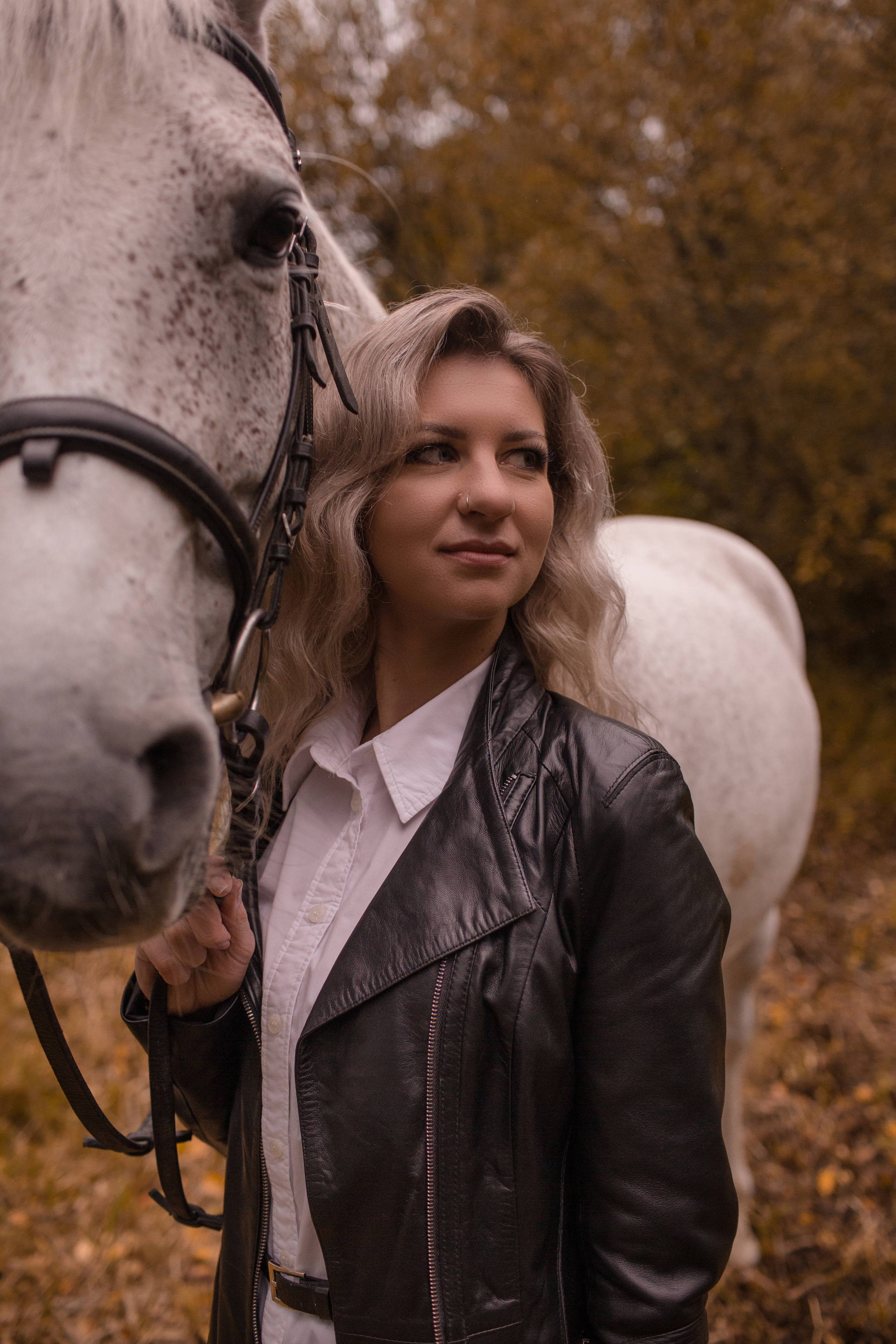 Фотосессия осень с лошадью в парке