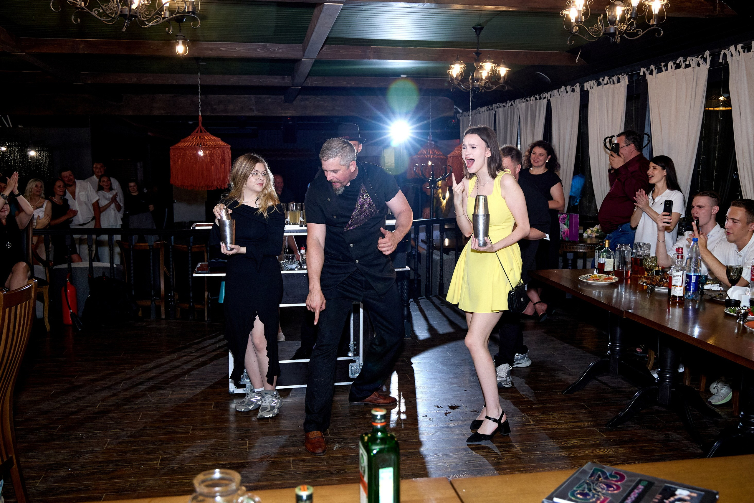 Выпускной 35 Сош. Фотограф Выпускные альбомы Таганрог Сергей Коробченко