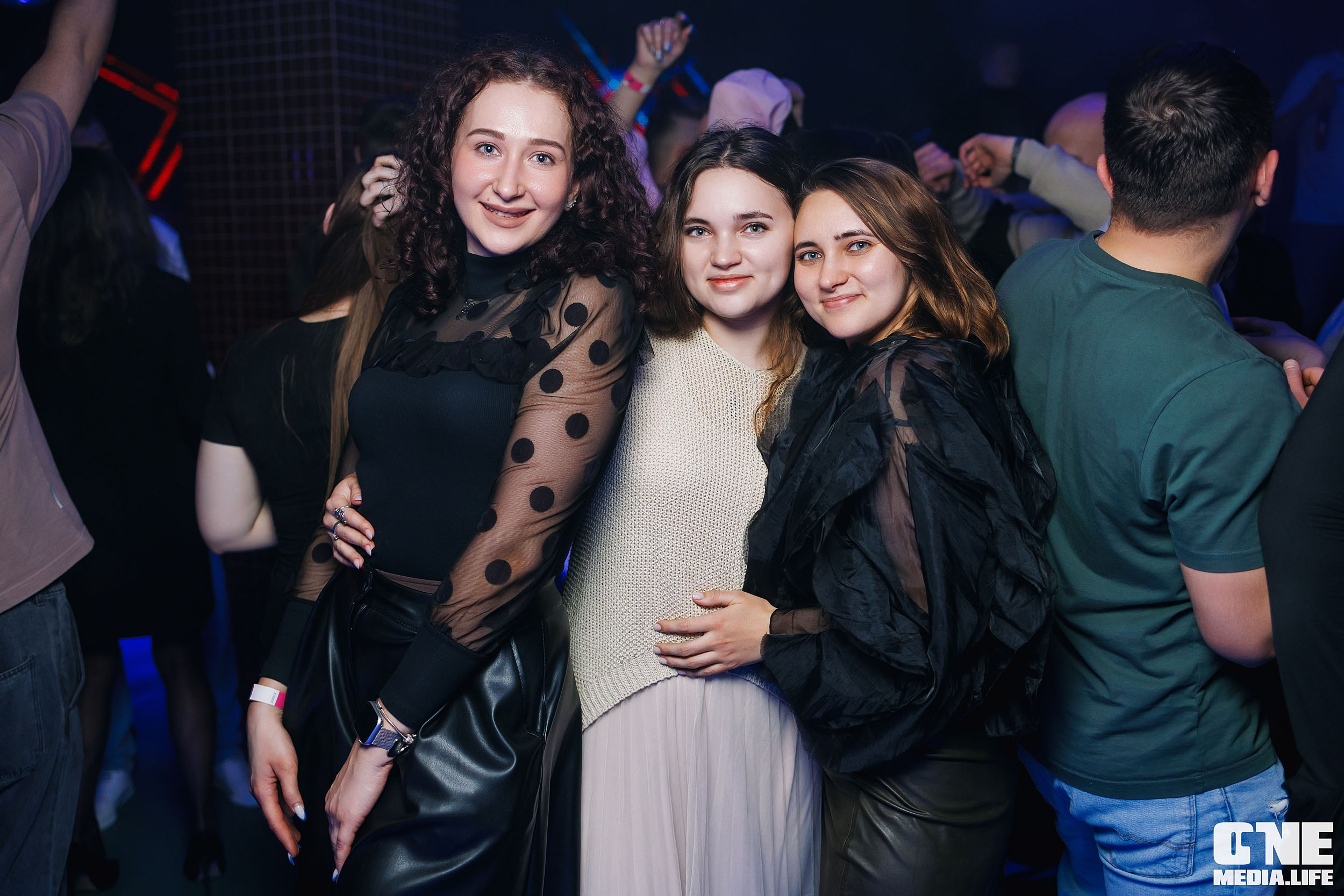 Фоторепортаж из Планеты. One Media Life: фоторепортажи, фотоотчеты с мероприятий и заведений