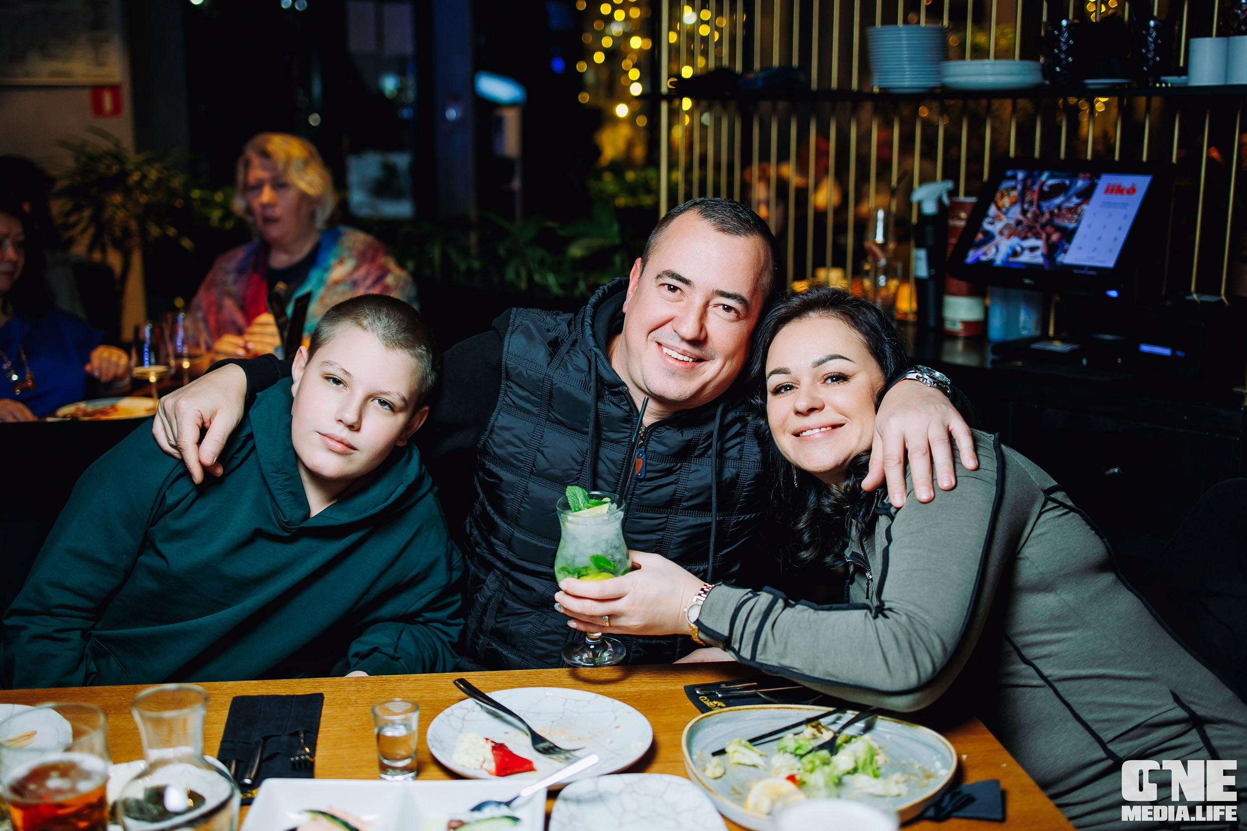 Клубный концерт в El Greco: Братья Грим. One Media Life: фоторепортажи, фотоотчеты с мероприятий и заведений