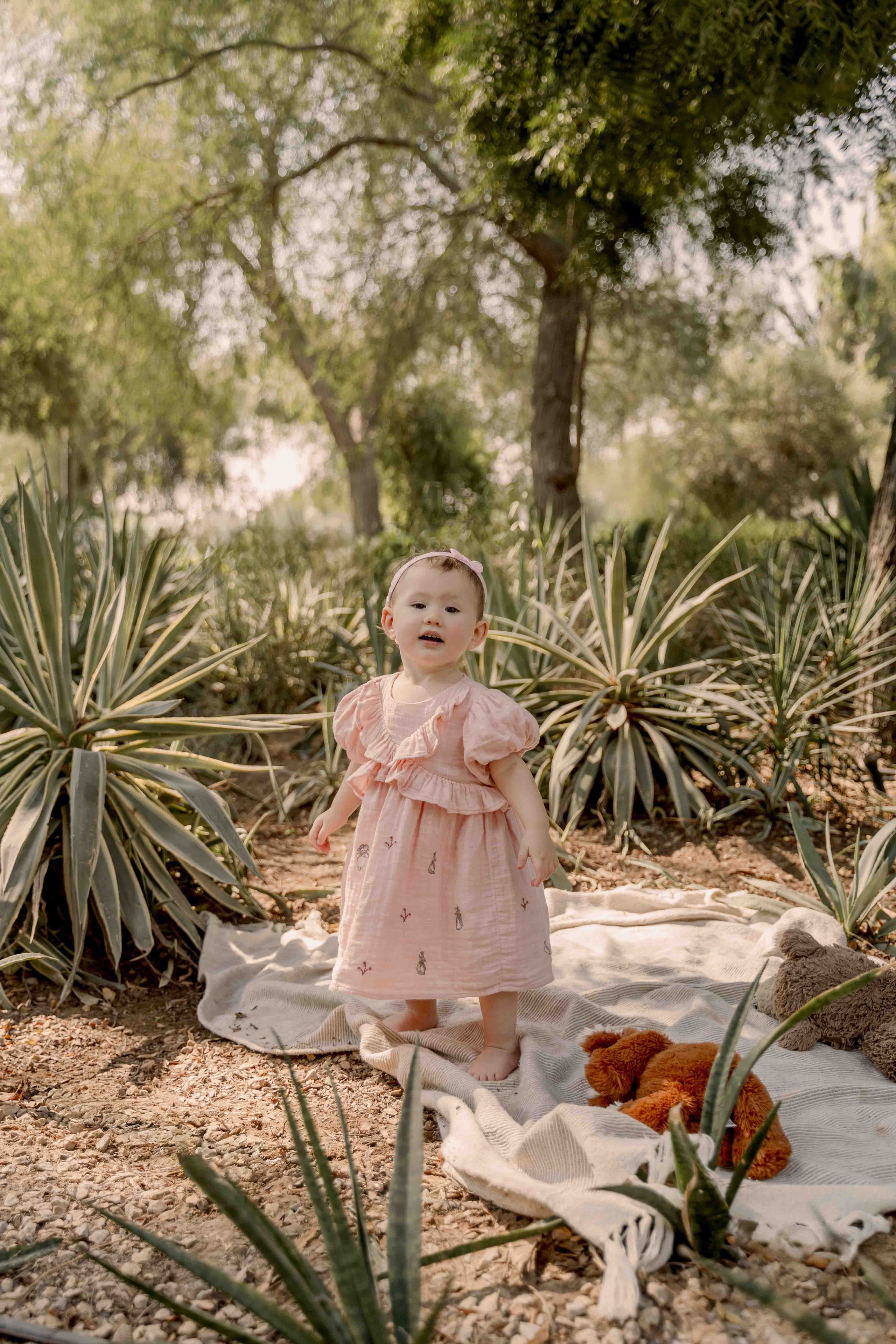 Семейная фотосессия в парке в коричневых тонах. Фотограф и видеограф в Москве и Абу Даби Мария Кулагина