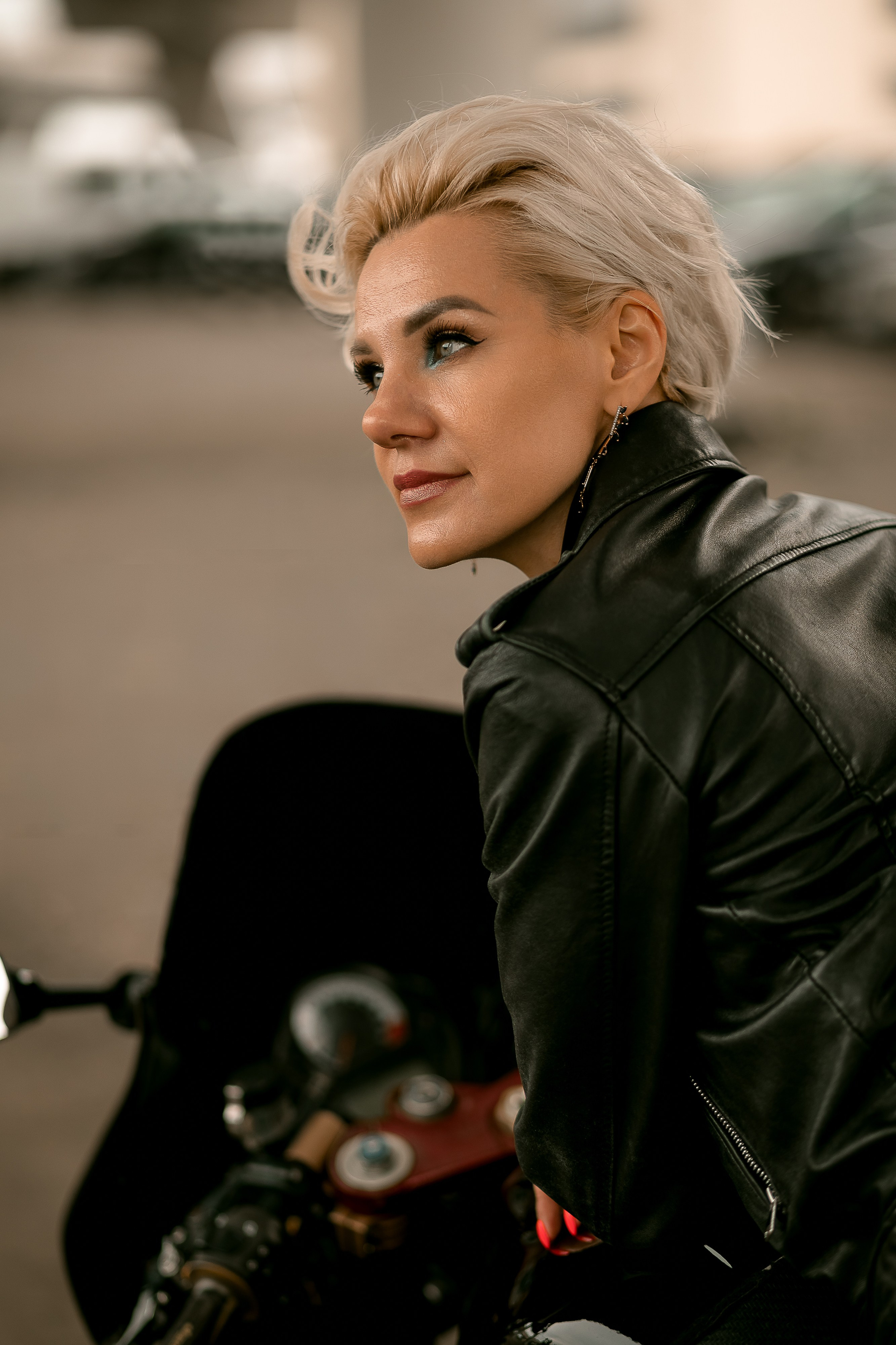 Фотосессия на мотоцикле для девушки. Семейный и свадебный фотограф в Санкт-Петербурге Таша Семёнова