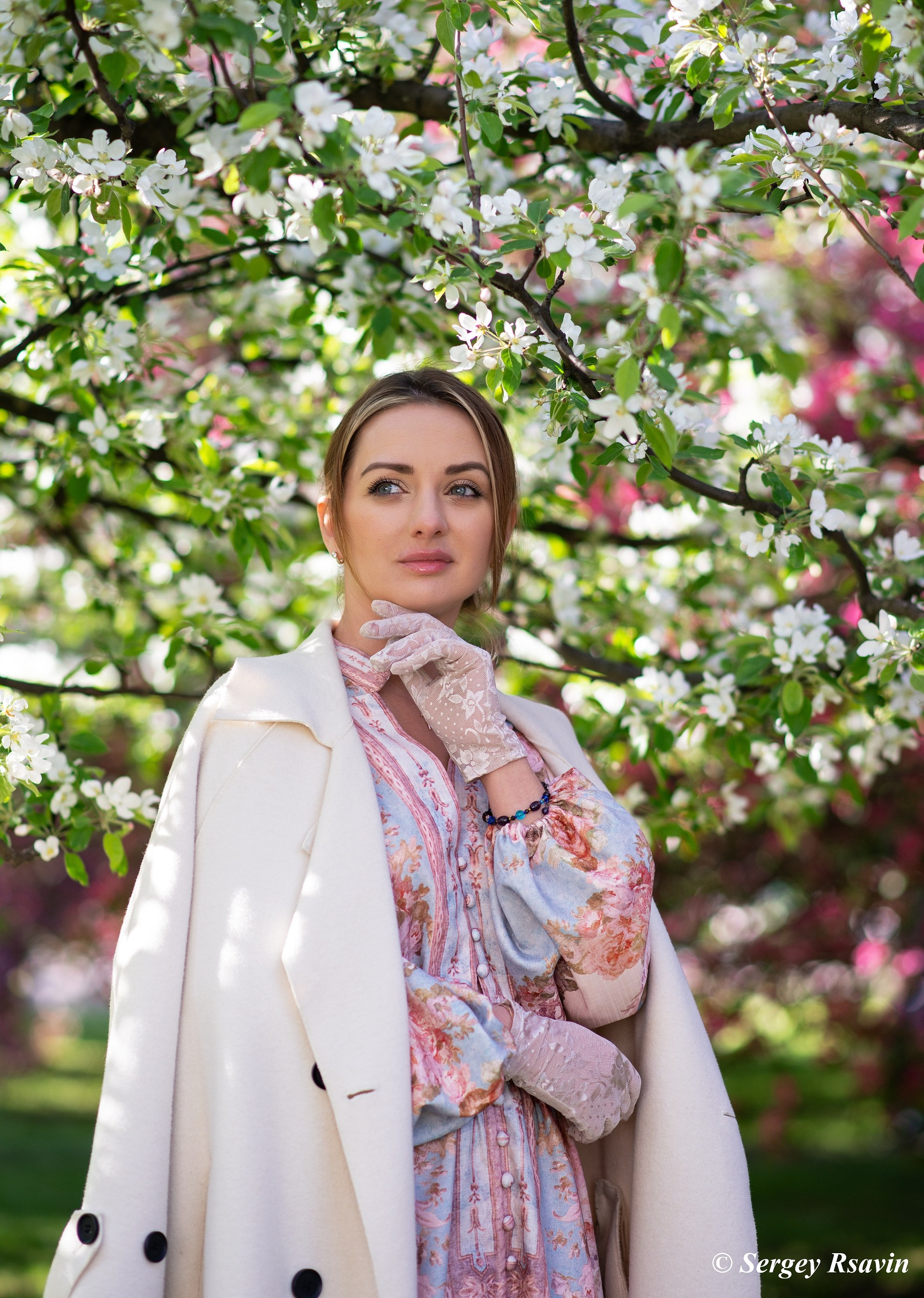 В яблоневом саду. Фотограф в Москве Сергей Рсавин