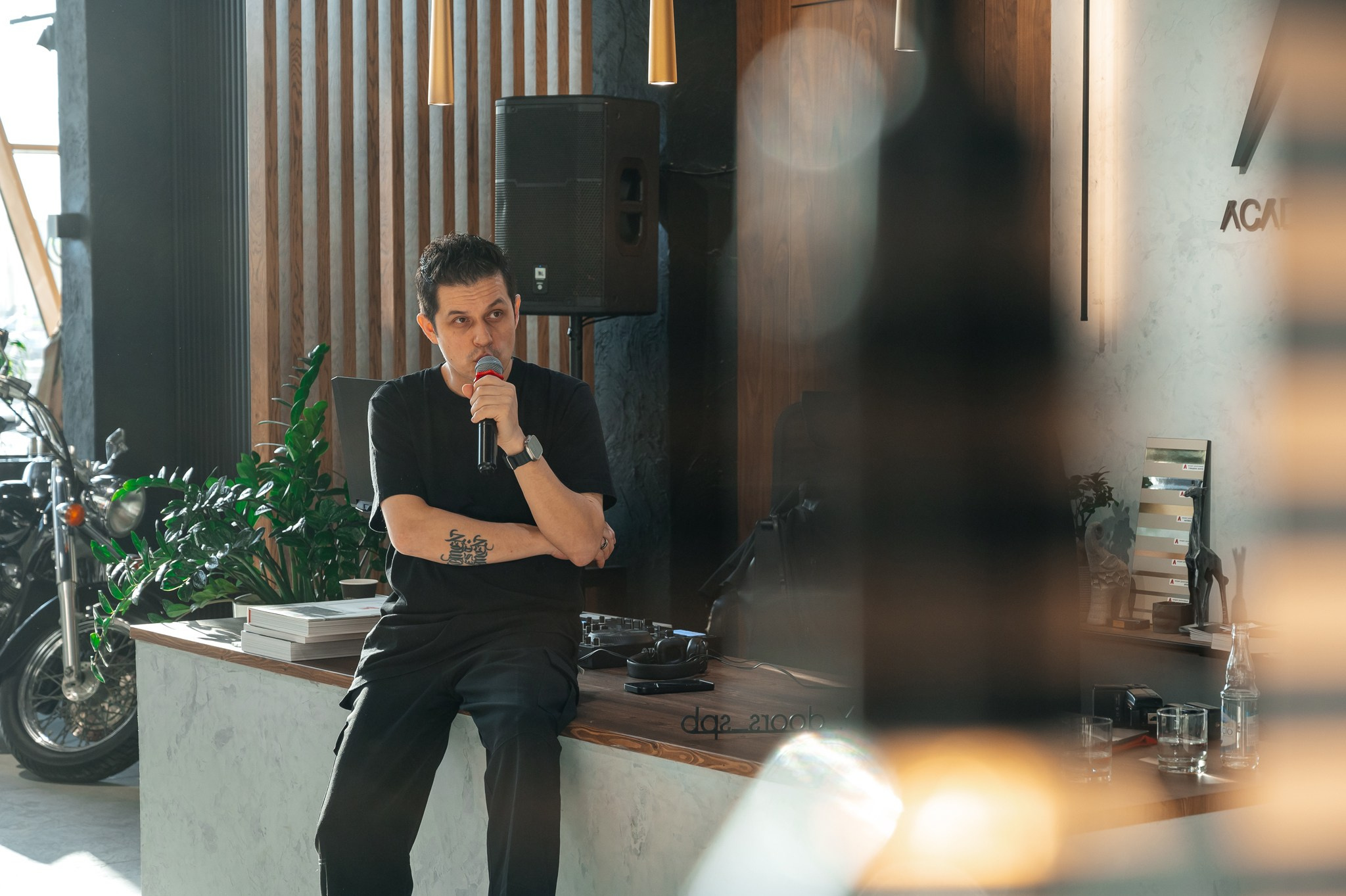 Выступление дизайнера в Academy. Свадебный и семейный фотограф из Санкт-Петербурга Климов Анатолий