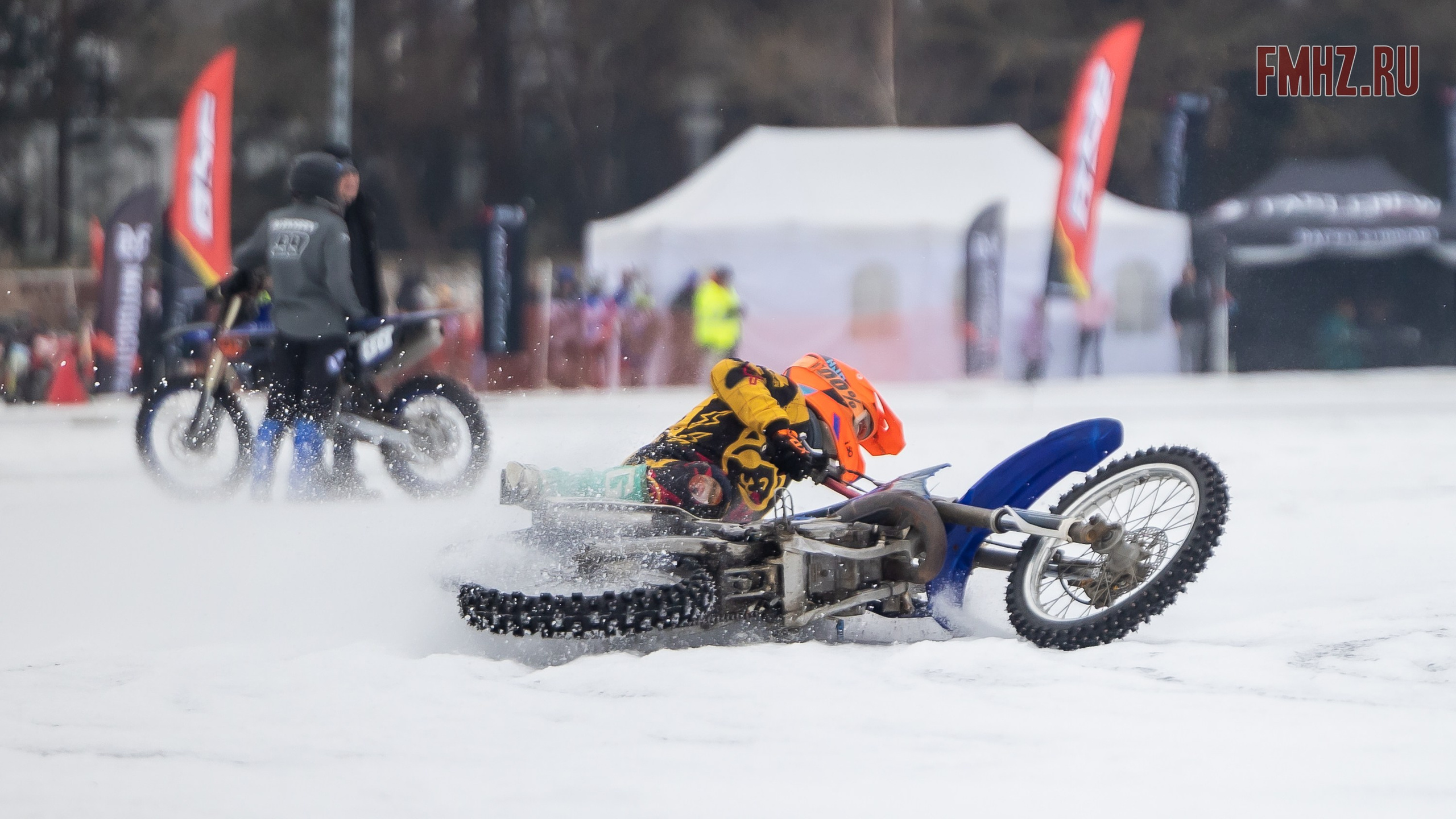 Первый этап Кубка МФР по мотокроссу на льду Большого Крылатского пруда в Москве. 8 февраля 2025 г. Фотограф Владимир Охрименко
