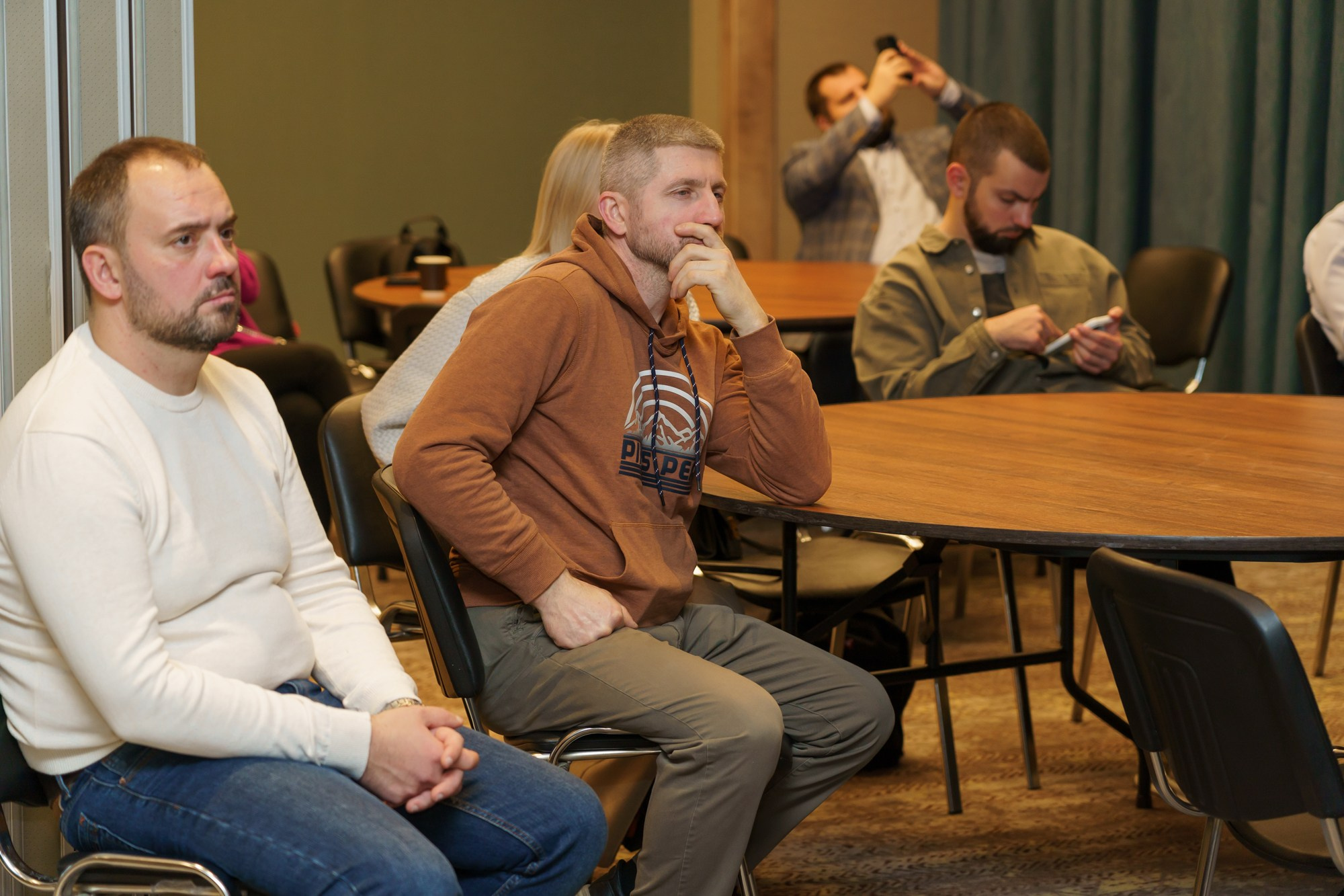 Выступление спикера. Photomantis