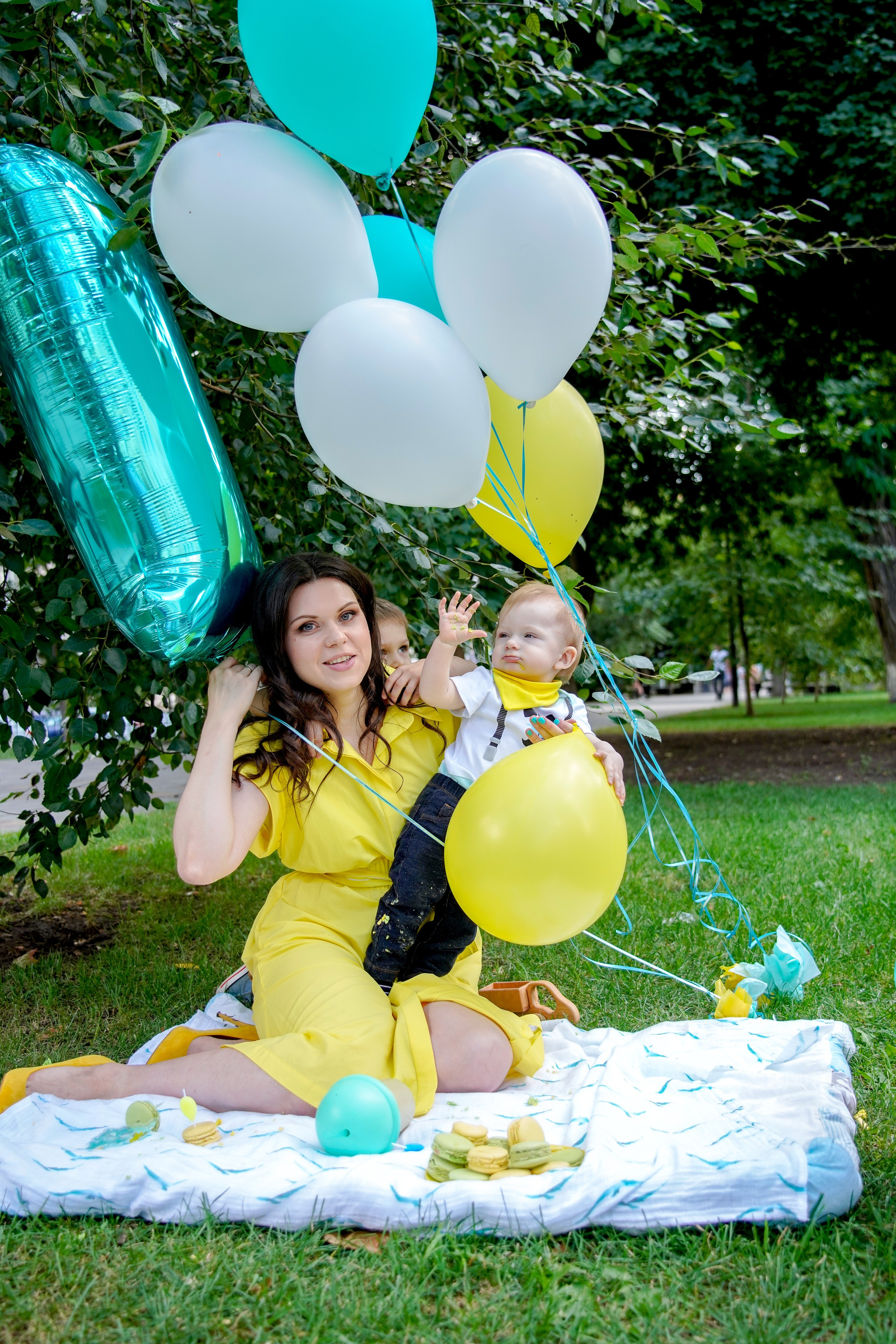 1 год)). Max Matvich and Victoria Basova are professionals in their field