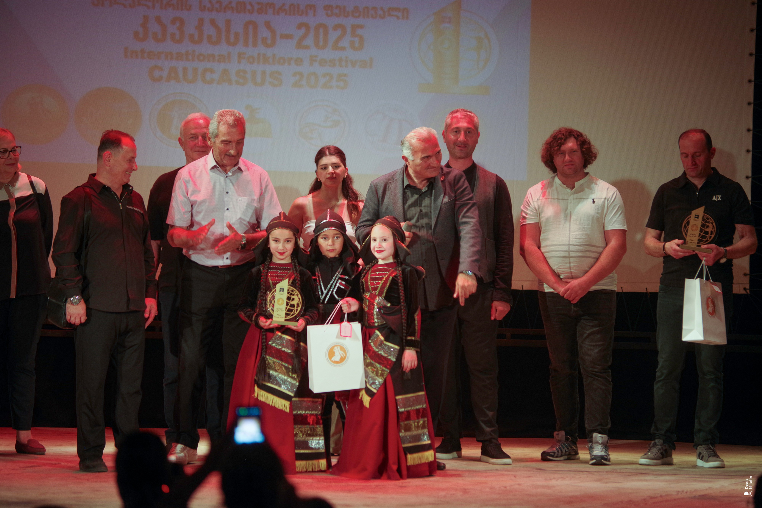 Танцы в прекрасном Они. Портретный фотограф Денис Милютин