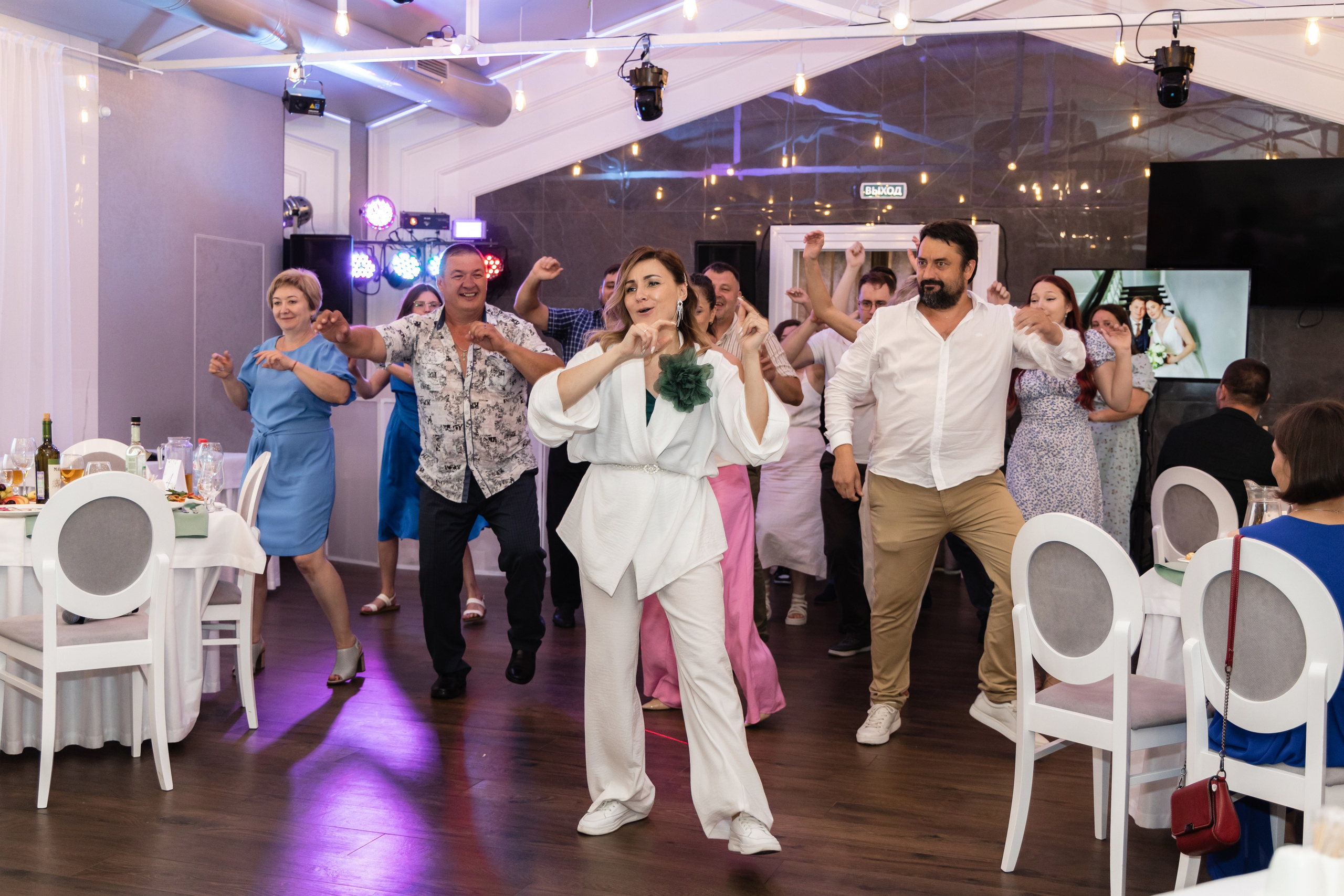 Алёна и Денис (полный день). Фотограф в Барнауле Юлия Садвокасова