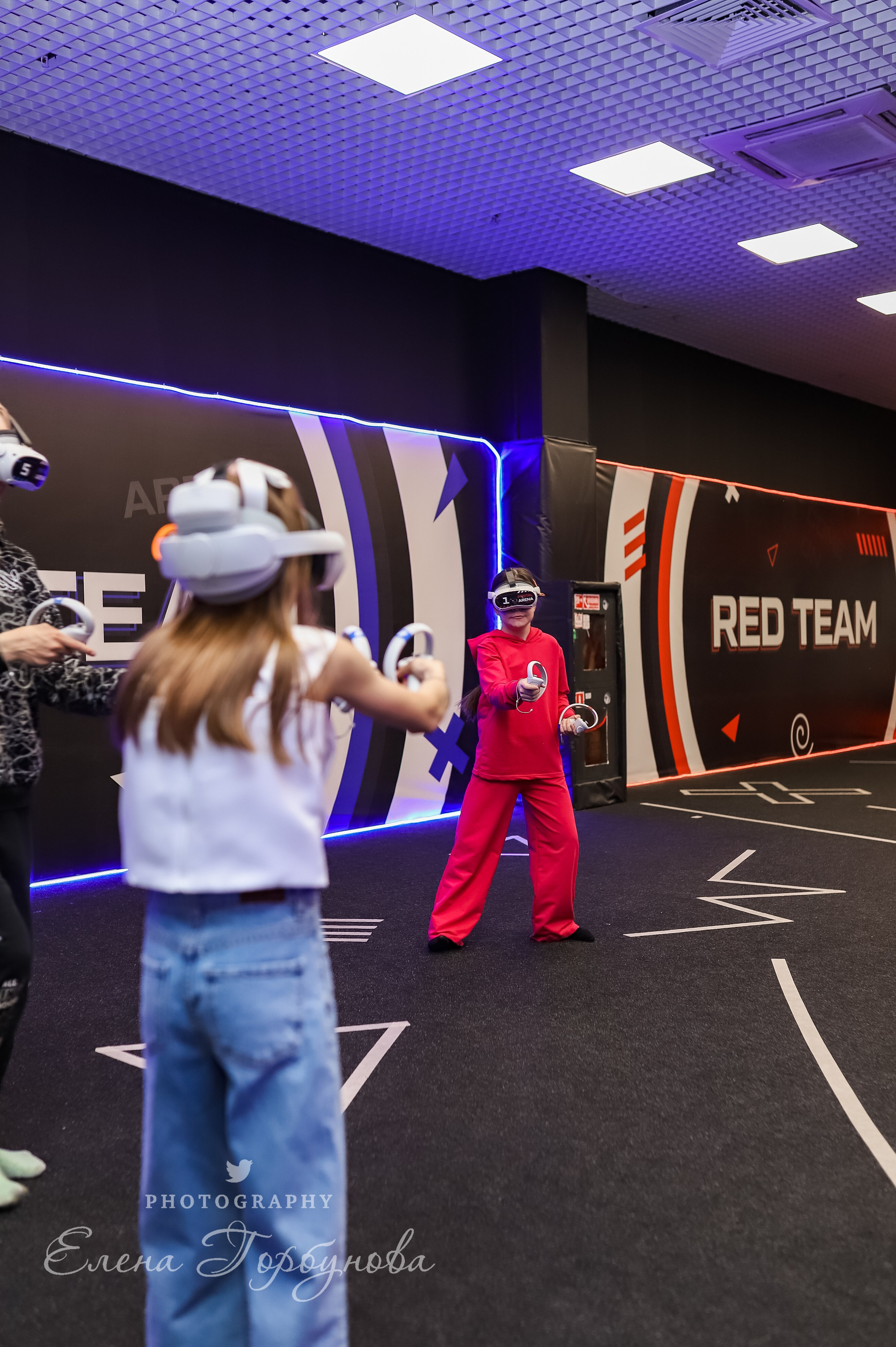 Репортаж в виртуальной реальности. Май 2024. Фотограф Пермь. Свадьбы. Семья и дети, школа, д. сад. Фотокниги