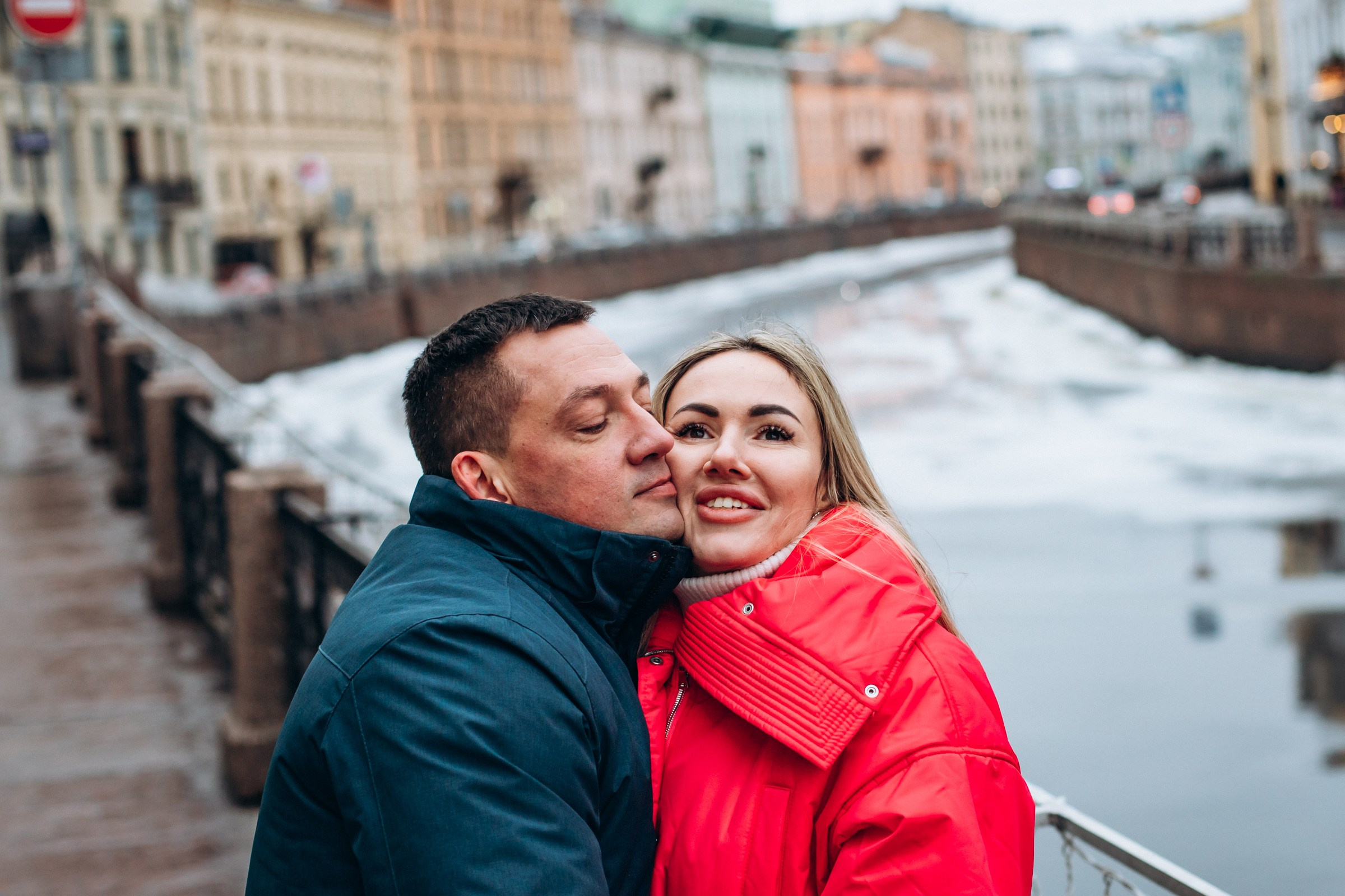 Роман и Ирина в декабре. Фотопрогулка в Петербурге. Индивидуальный и семейный фотограф в Санкт-Петербурге