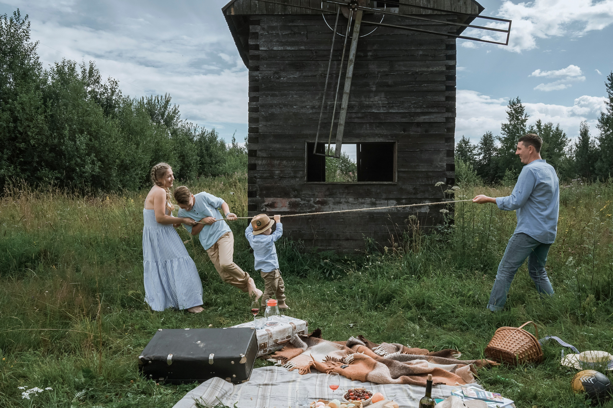 Семейная съёмка на старой Мельнице. Свадебный, семейный и контент фотограф в Санкт- Петербурге Елена Грие