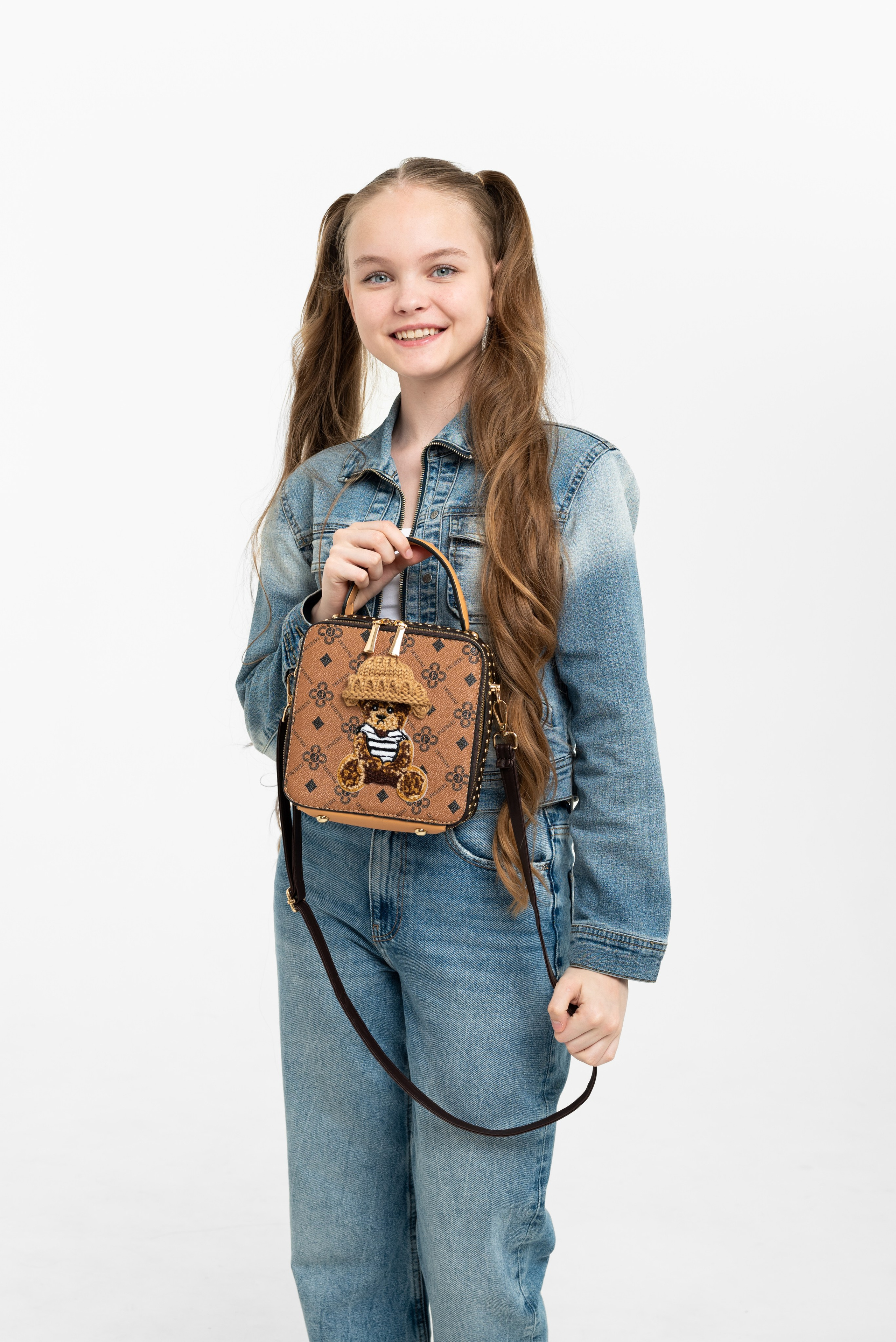 Детские сумки. Предметный фотограф, фото для маркетплейсов Пятигорск, КМВ