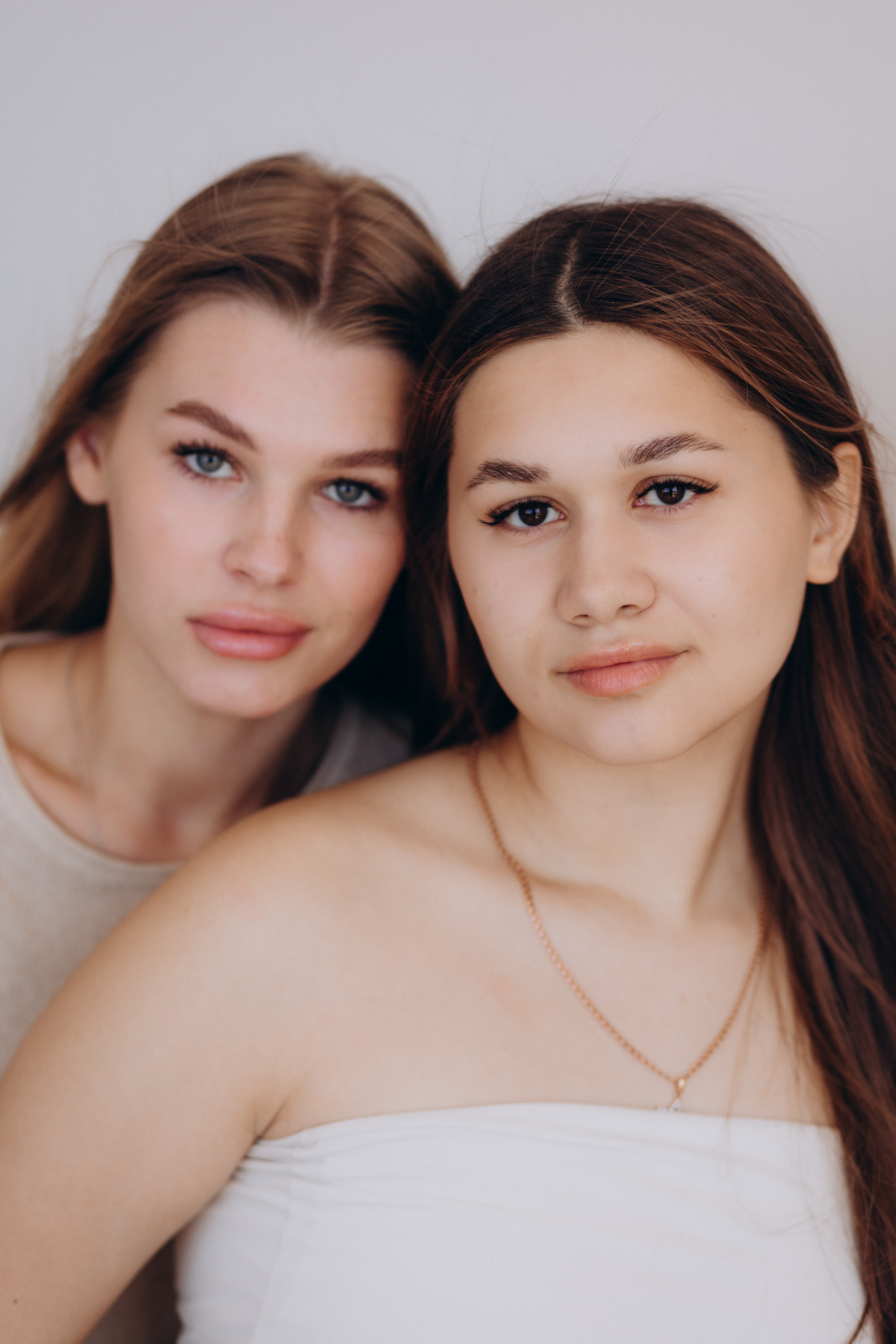 Фотосессия для контента салона красоты Бровико. Фотограф в Санкт-Петербурге Разиля Идиятуллина